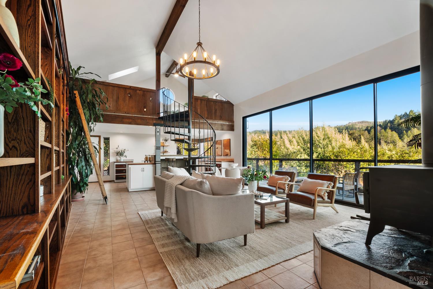 Detail Gallery Image 3 of 65 For 12303 Margie Ln, Glen Ellen,  CA 95442 - 1 Beds | 1/1 Baths