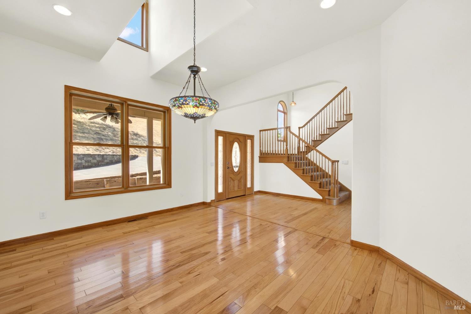 Detail Gallery Image 14 of 74 For 2136 Vineyard Hills Ct, Vacaville,  CA 95688 - 4 Beds | 3 Baths