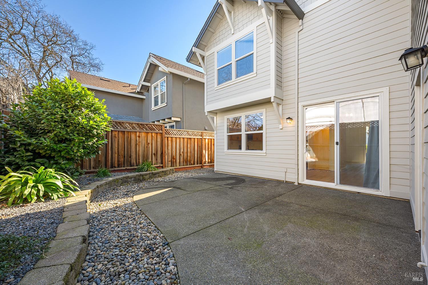 Detail Gallery Image 24 of 39 For 2023 Northfield Dr, Santa Rosa,  CA 95403 - 4 Beds | 3/1 Baths