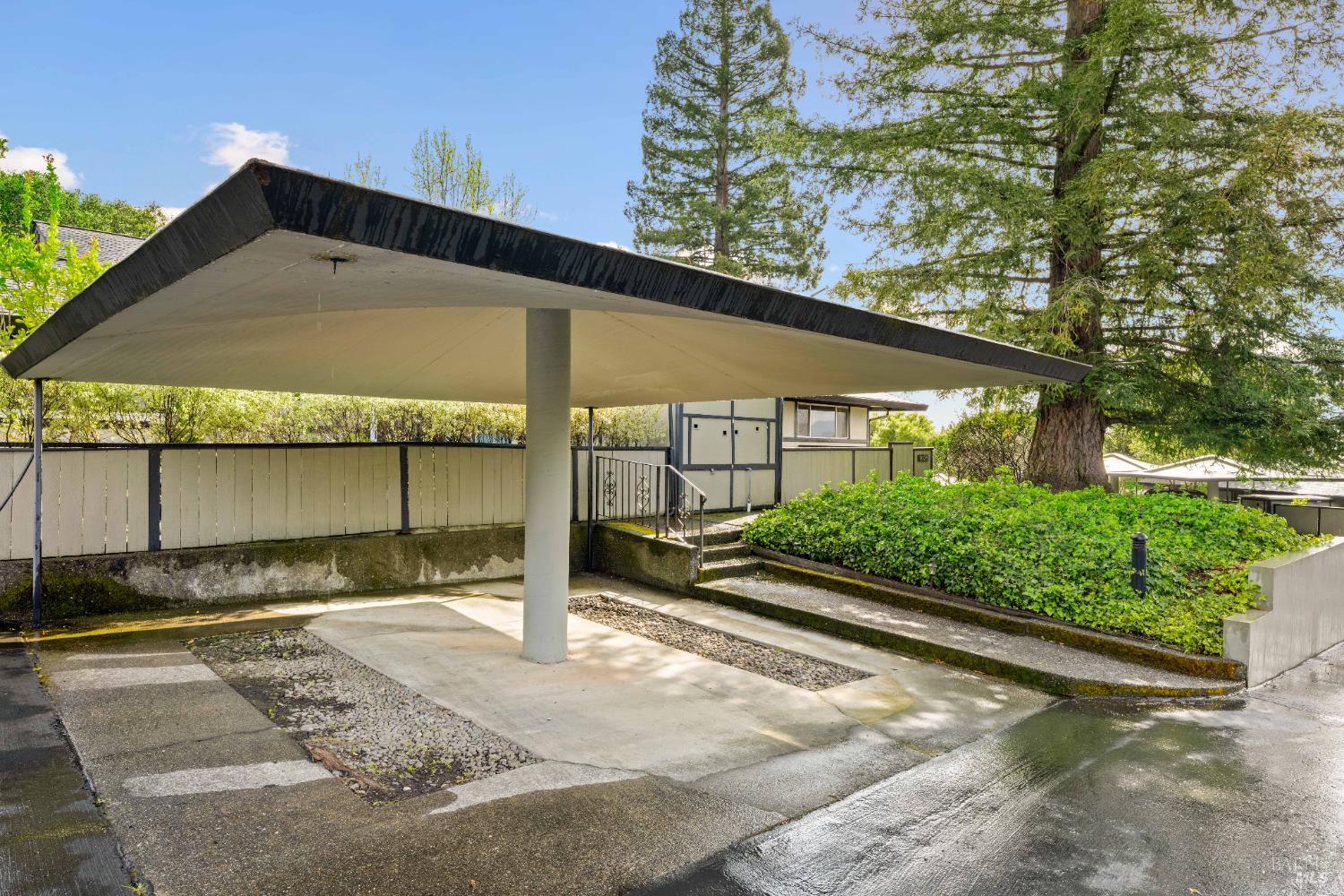 Detail Gallery Image 3 of 53 For 1026 East Ave, Napa,  CA 94559 - 2 Beds | 2 Baths