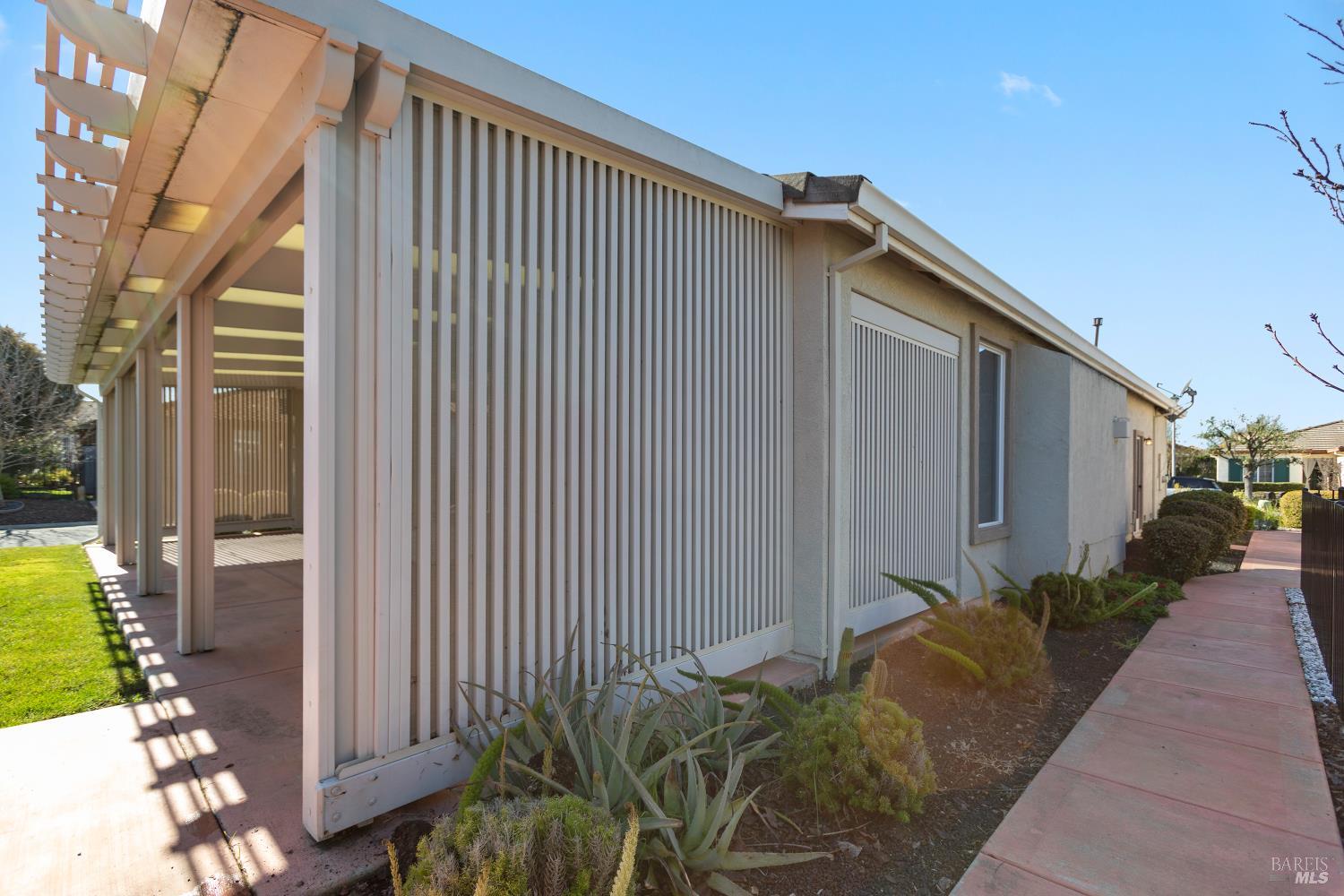 Detail Gallery Image 12 of 34 For 410 Atlantic Dr, Rio Vista,  CA 94571 - 2 Beds | 2 Baths