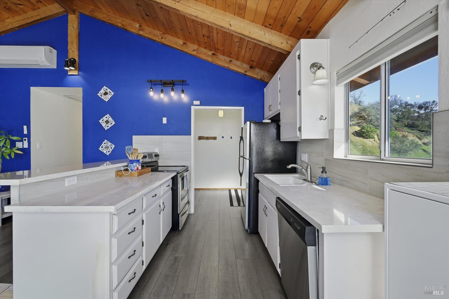 Detail Gallery Image 12 of 40 For 13319 Lakeshore Dr, Clearlake,  CA 95422 - – Beds | – Baths