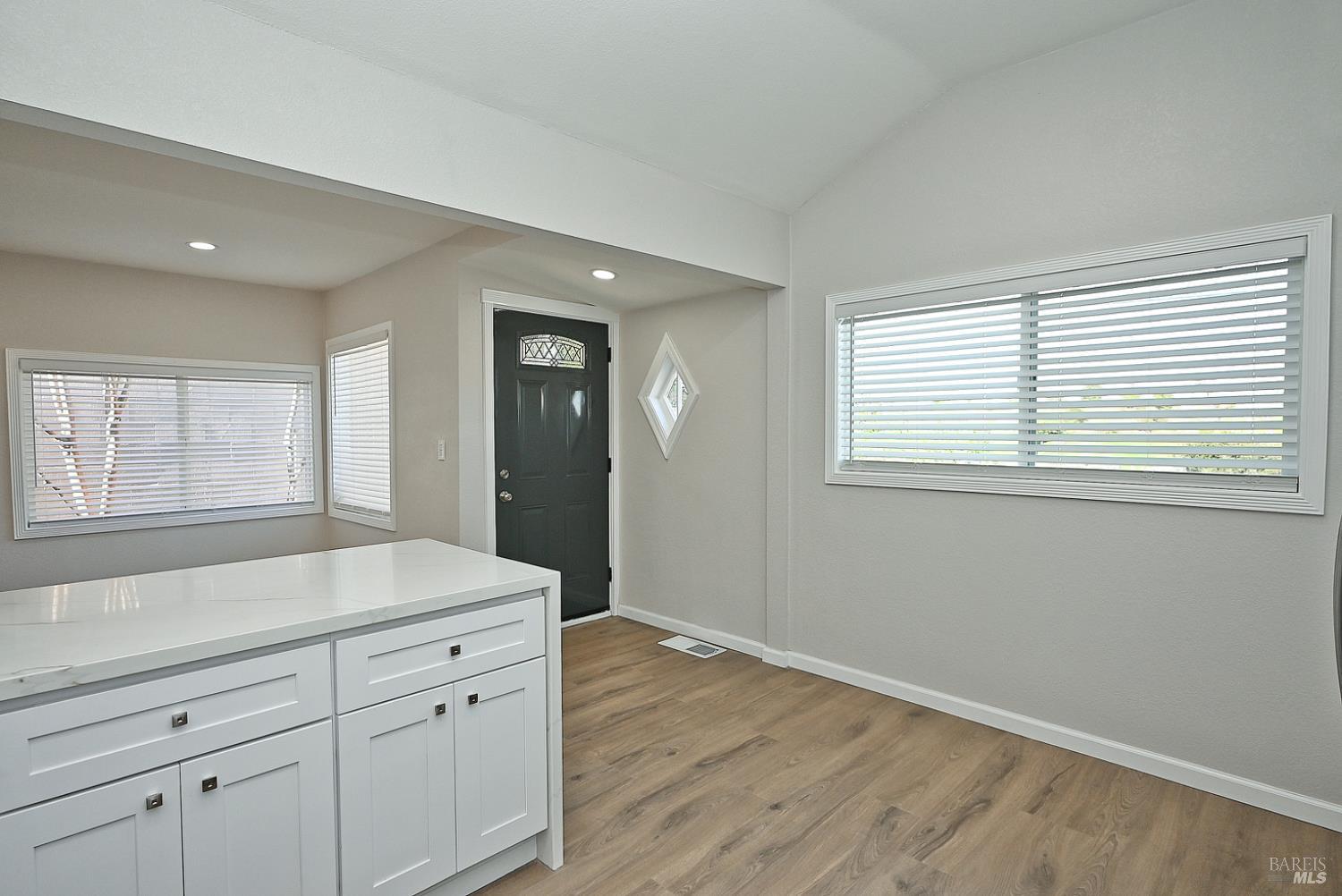 Detail Gallery Image 28 of 48 For 2610 Pacheco Blvd, Martinez,  CA 94553 - 2 Beds | 1 Baths
