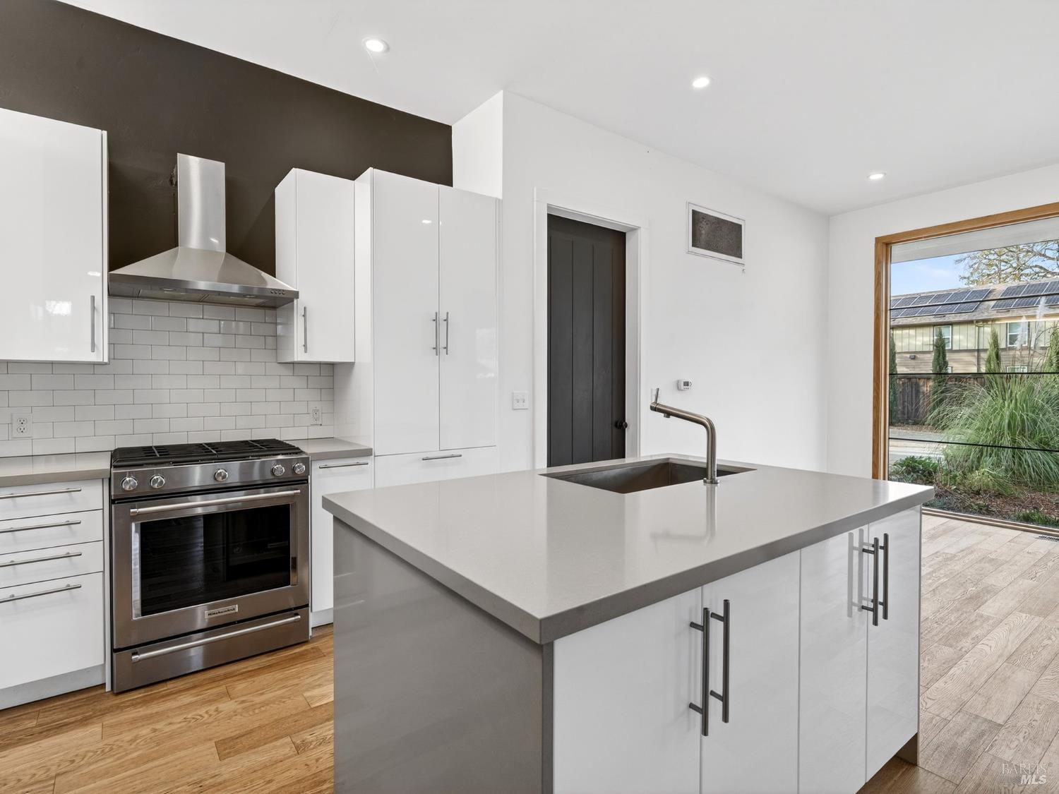 Detail Gallery Image 15 of 39 For 540 S Cloverdale Blvd, Cloverdale,  CA 95425 - 2 Beds | 2 Baths