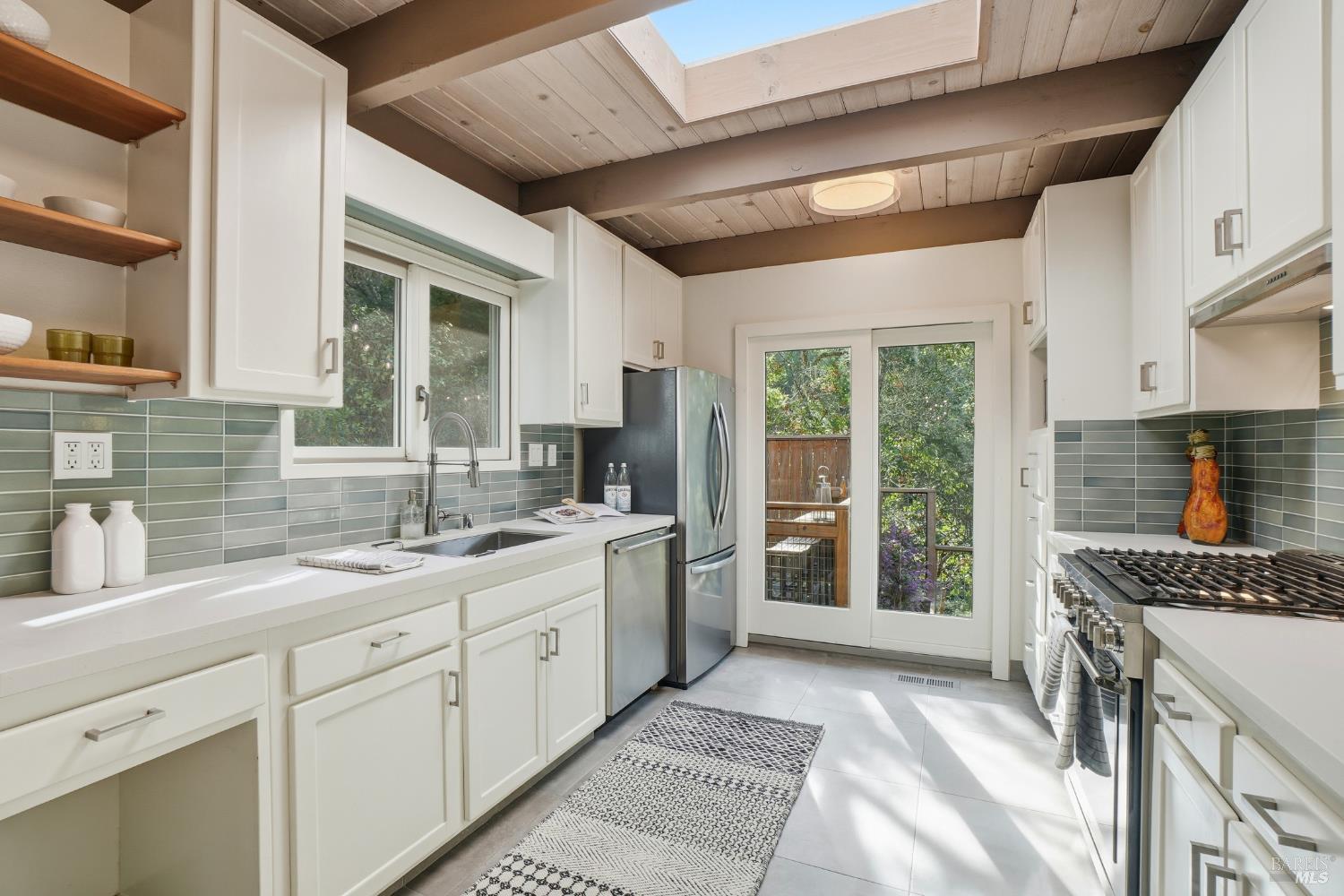 Detail Gallery Image 9 of 46 For 316 Rydal Ave, Mill Valley,  CA 94941 - 4 Beds | 3 Baths