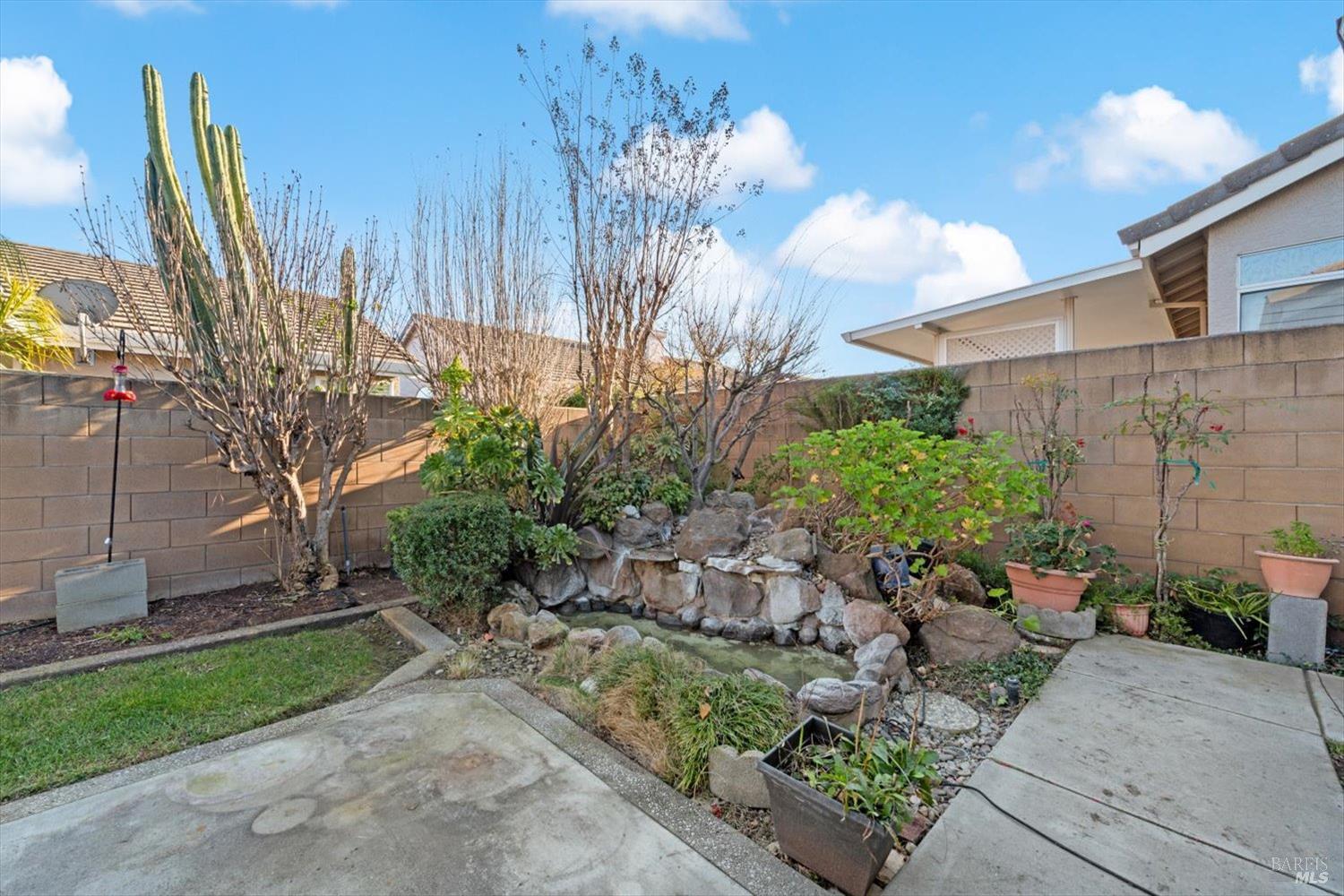 Detail Gallery Image 31 of 44 For 149 Currant Ln, Vacaville,  CA 95687 - 3 Beds | 2 Baths