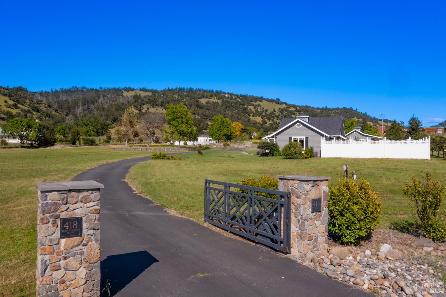 Detail Gallery Image 8 of 52 For 416 Royal Meadows Ct, Santa Rosa,  CA 95404 - 2 Beds | 2 Baths