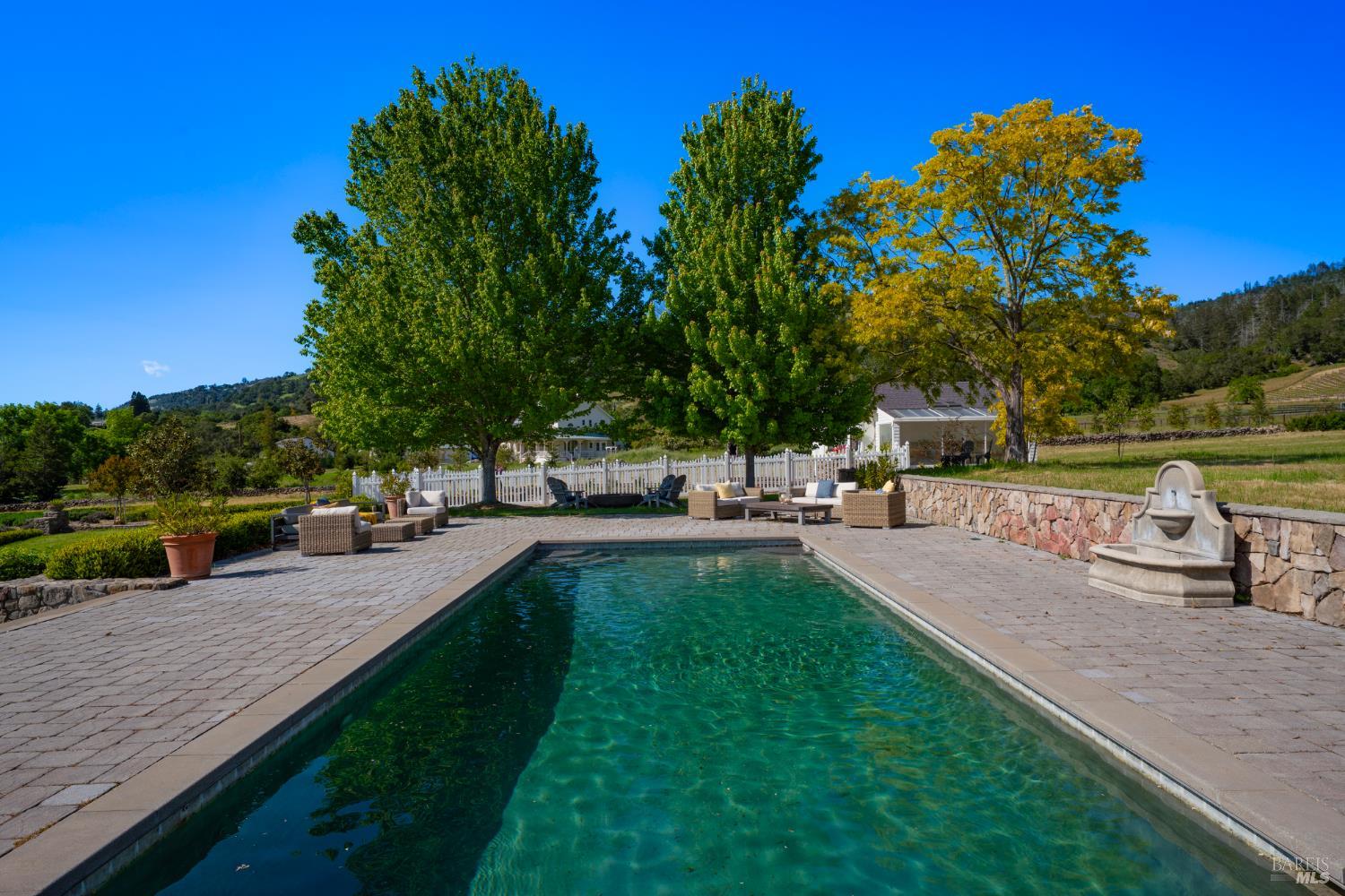 Detail Gallery Image 38 of 52 For 416 Royal Meadows Ct, Santa Rosa,  CA 95404 - 2 Beds | 2 Baths