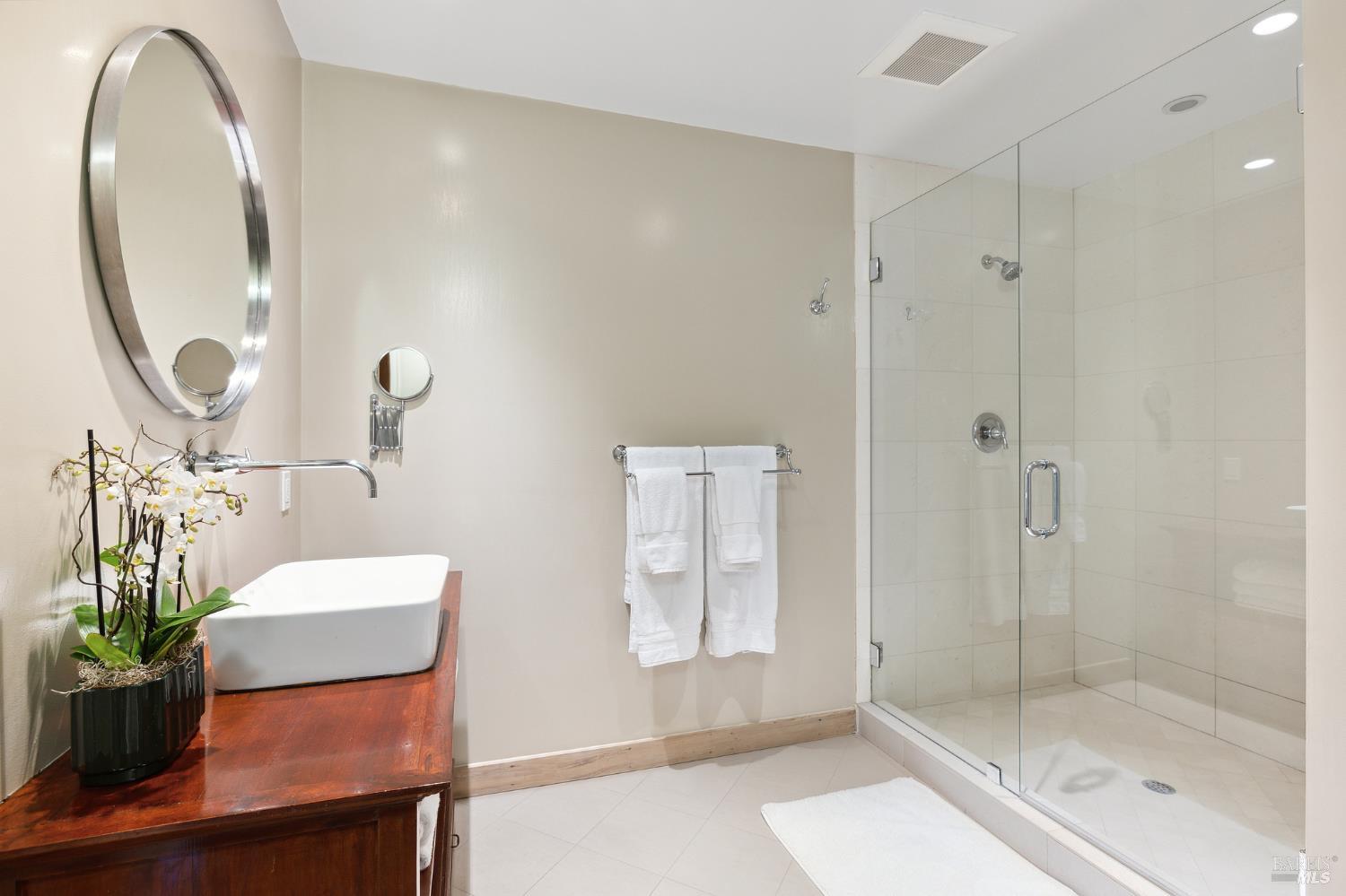 Detail Gallery Image 17 of 29 For 224 Cascade Dr, Mill Valley,  CA 94941 - 3 Beds | 2/1 Baths