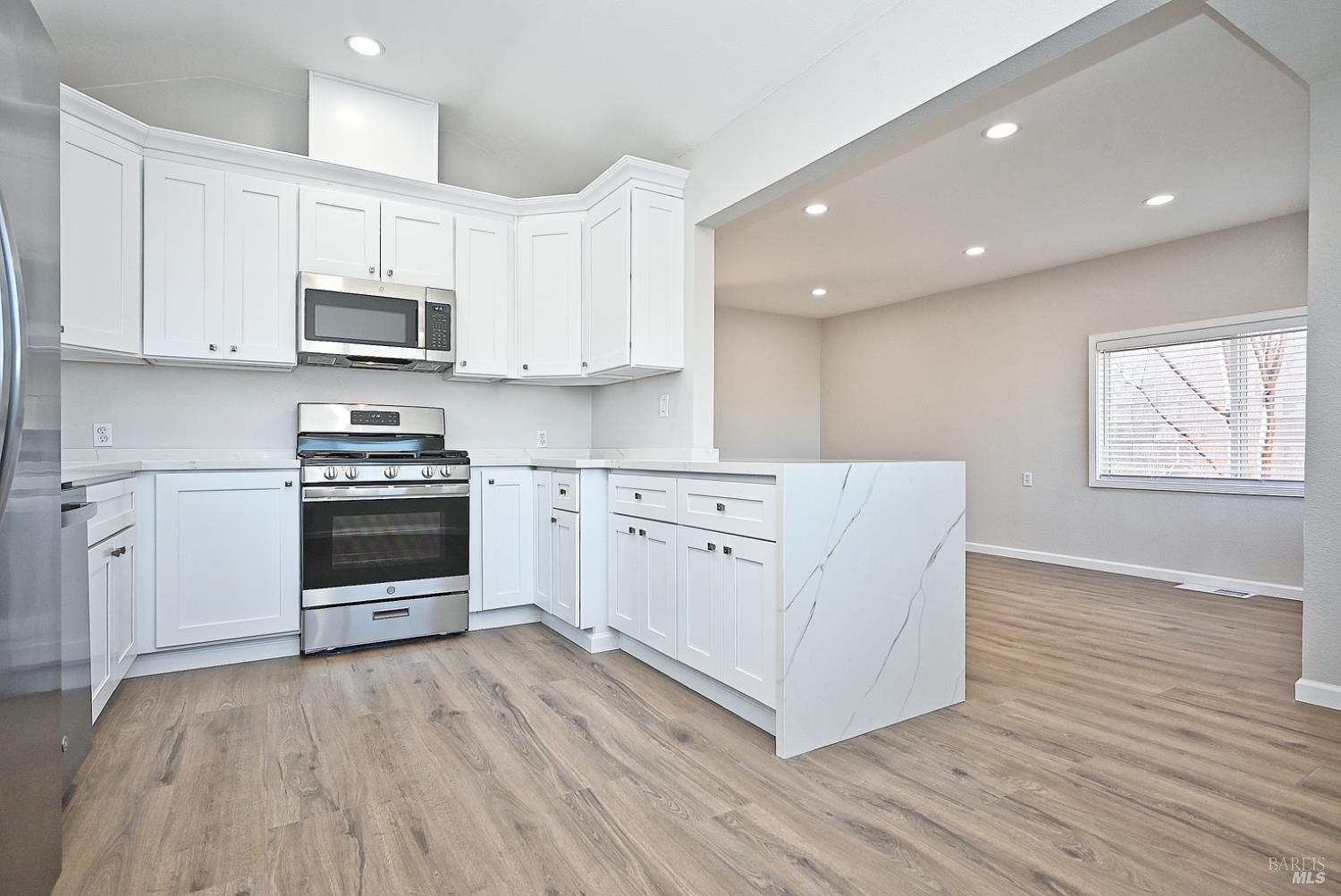 Detail Gallery Image 25 of 48 For 2610 Pacheco Blvd, Martinez,  CA 94553 - 2 Beds | 1 Baths