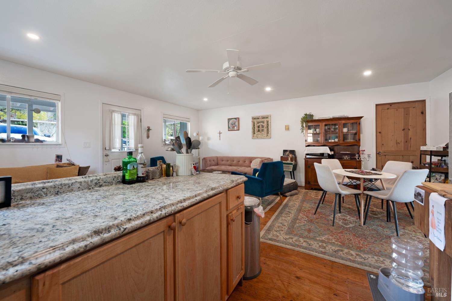 Detail Gallery Image 27 of 33 For 8931 Oak Grove Ave, Sebastopol,  CA 95472 - 4 Beds | 2 Baths