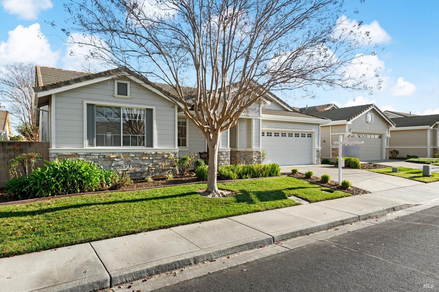 Detail Gallery Image 2 of 44 For 149 Currant Ln, Vacaville,  CA 95687 - 3 Beds | 2 Baths