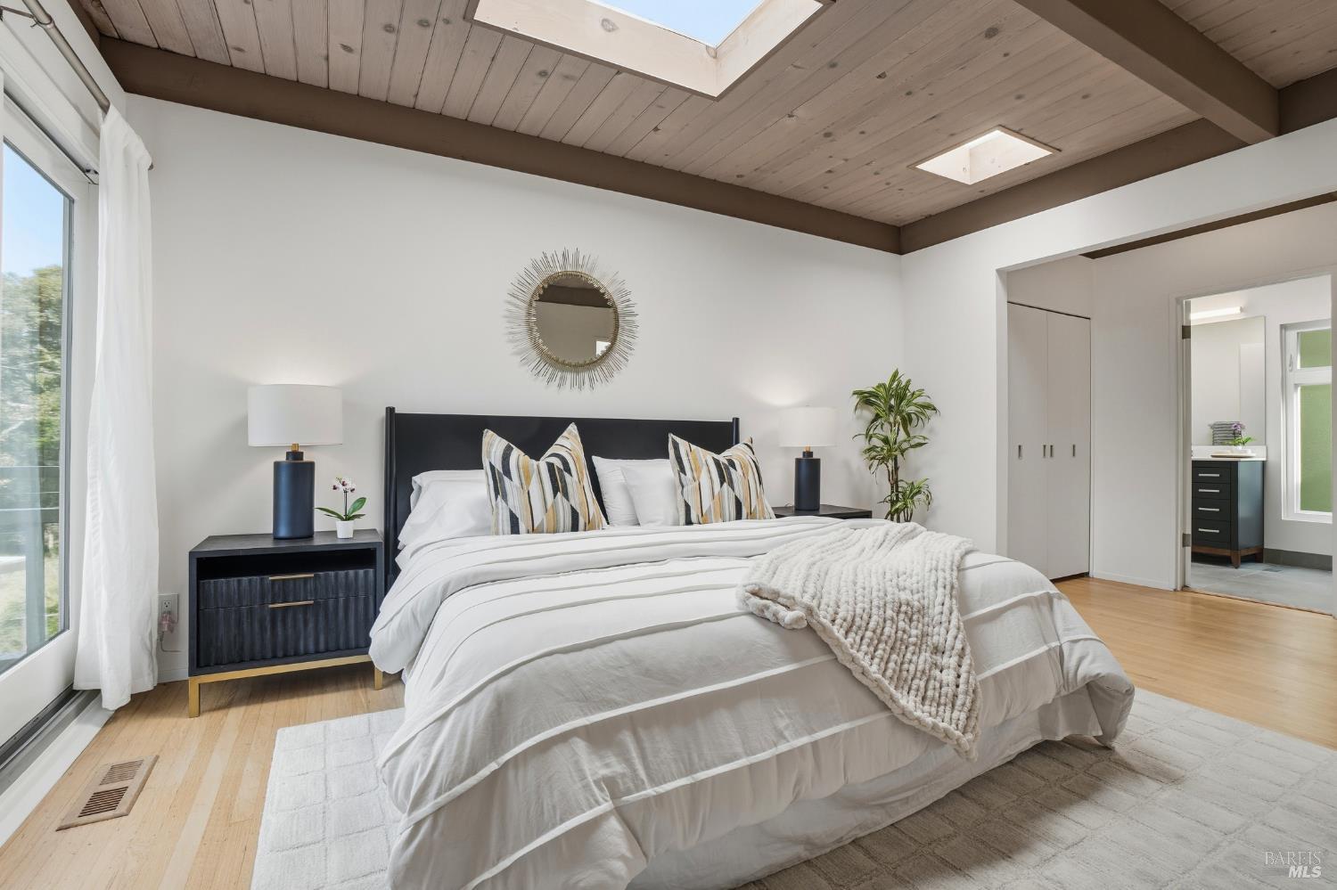 Detail Gallery Image 23 of 46 For 316 Rydal Ave, Mill Valley,  CA 94941 - 4 Beds | 3 Baths