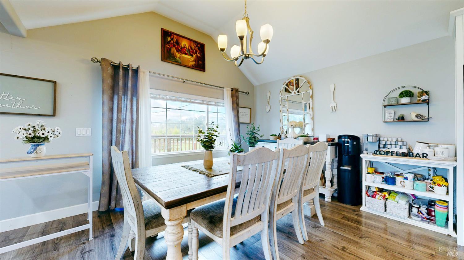 Detail Gallery Image 25 of 99 For 380 Irwin Ln, Santa Rosa,  CA 95401 - 3 Beds | 2 Baths