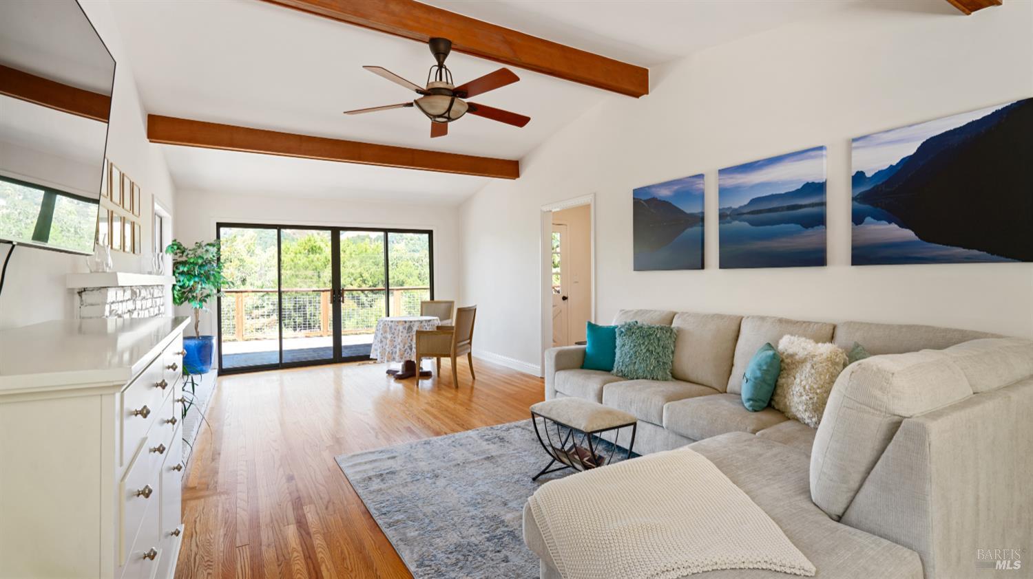 Detail Gallery Image 7 of 29 For 6131 Batesole Dr, Santa Rosa,  CA 95404 - 3 Beds | 2 Baths