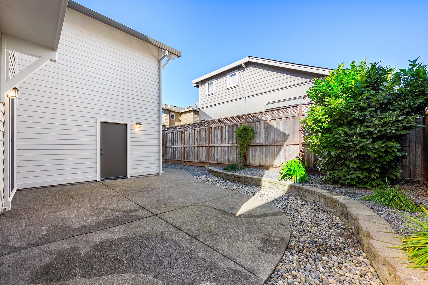 Detail Gallery Image 26 of 39 For 2023 Northfield Dr, Santa Rosa,  CA 95403 - 4 Beds | 3/1 Baths