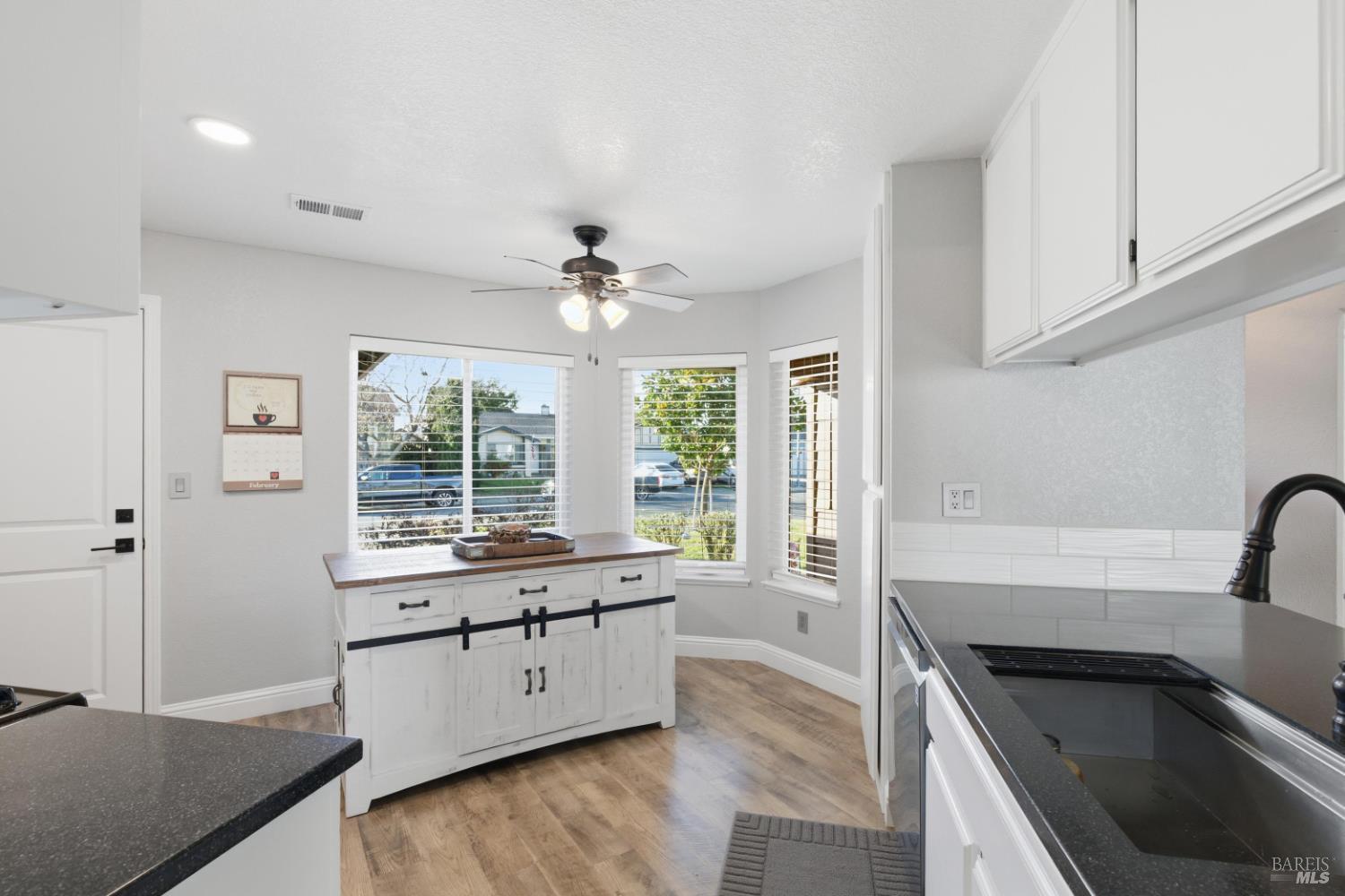 Detail Gallery Image 16 of 39 For 1433 Langley Way, Suisun City,  CA 94585 - 3 Beds | 2 Baths