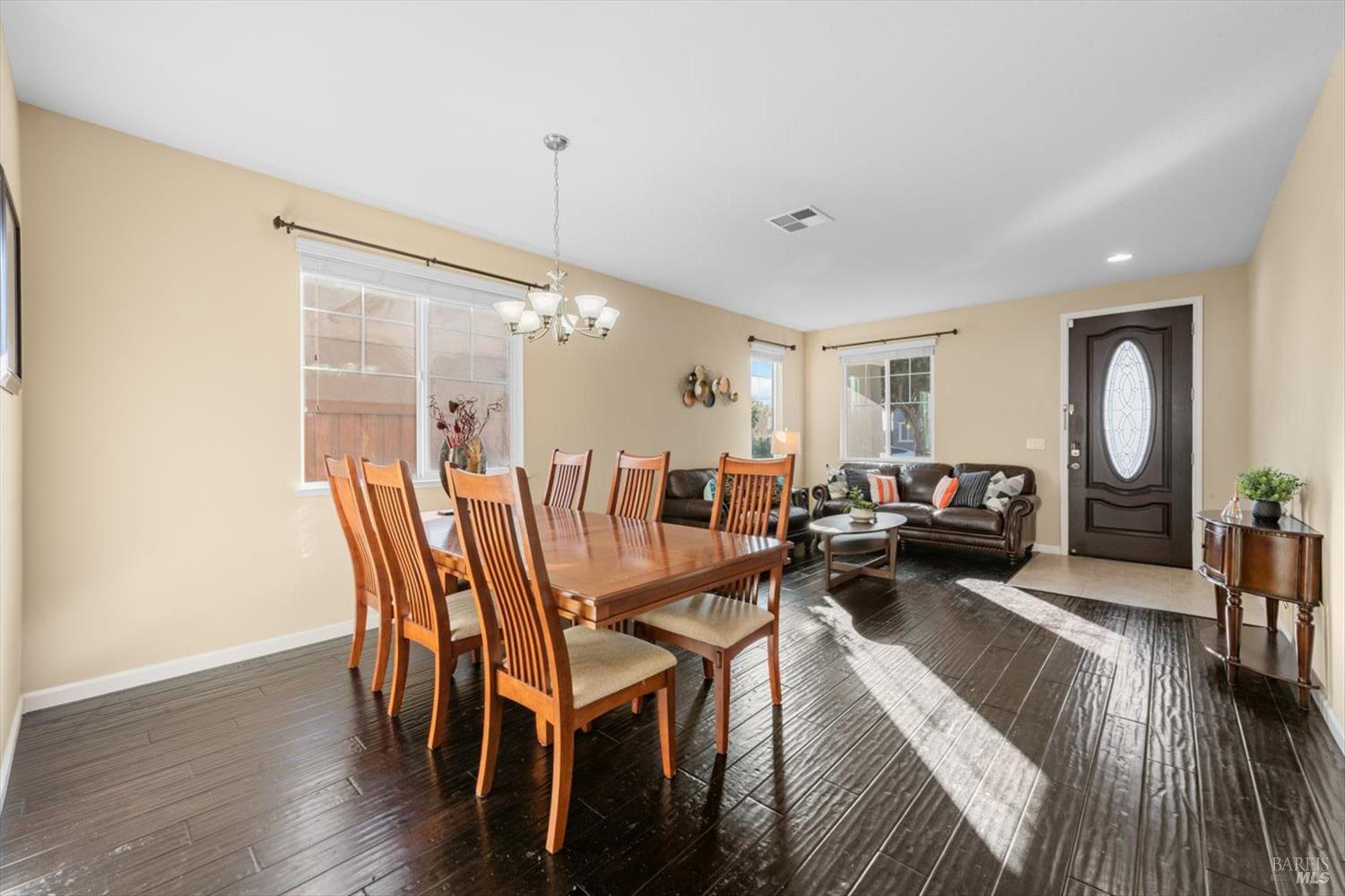 Detail Gallery Image 25 of 59 For 7079 Westminster Ct, Vacaville,  CA 95687 - 4 Beds | 2/1 Baths