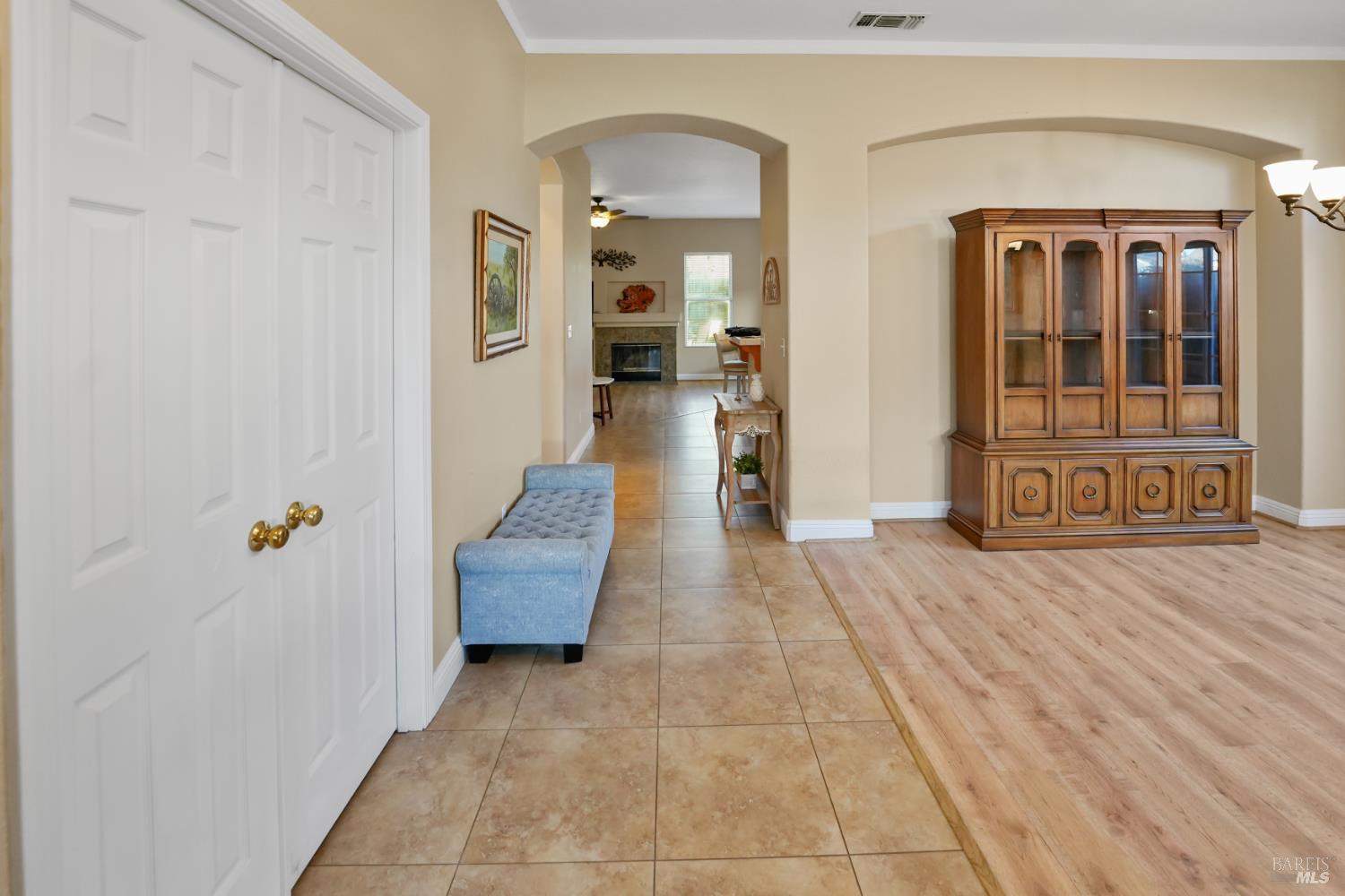 Detail Gallery Image 7 of 34 For 655 Yachtsman Ct, Dixon,  CA 95620 - 4 Beds | 2 Baths