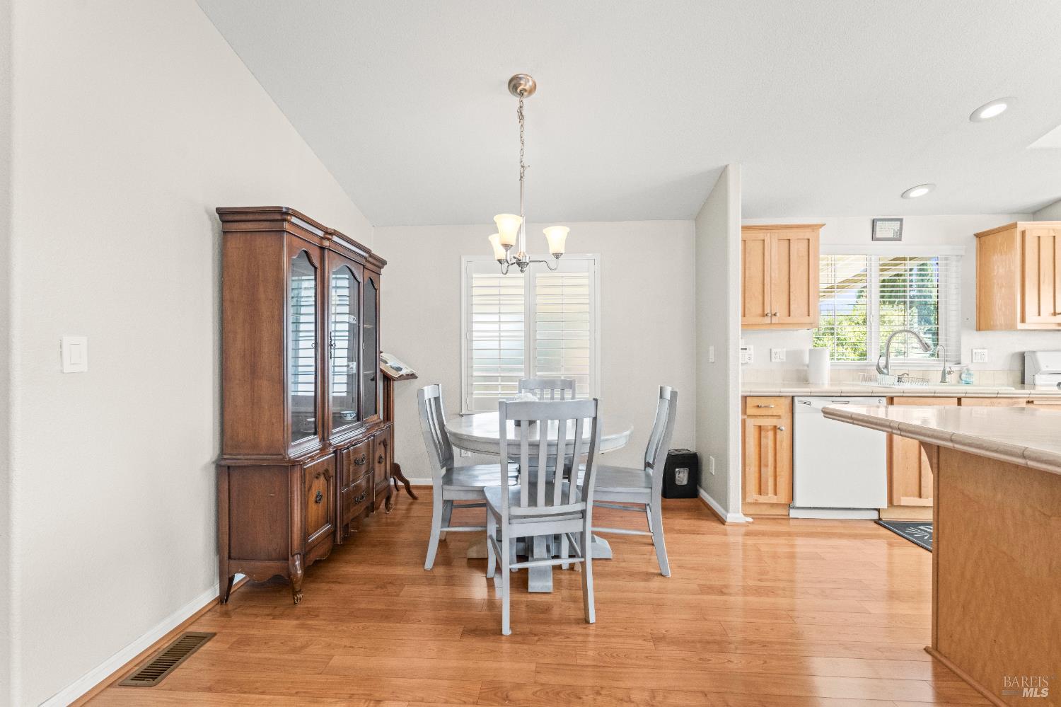 Detail Gallery Image 6 of 40 For 150 Silverado Trl 40, Napa,  CA 94559 - 2 Beds | 2 Baths