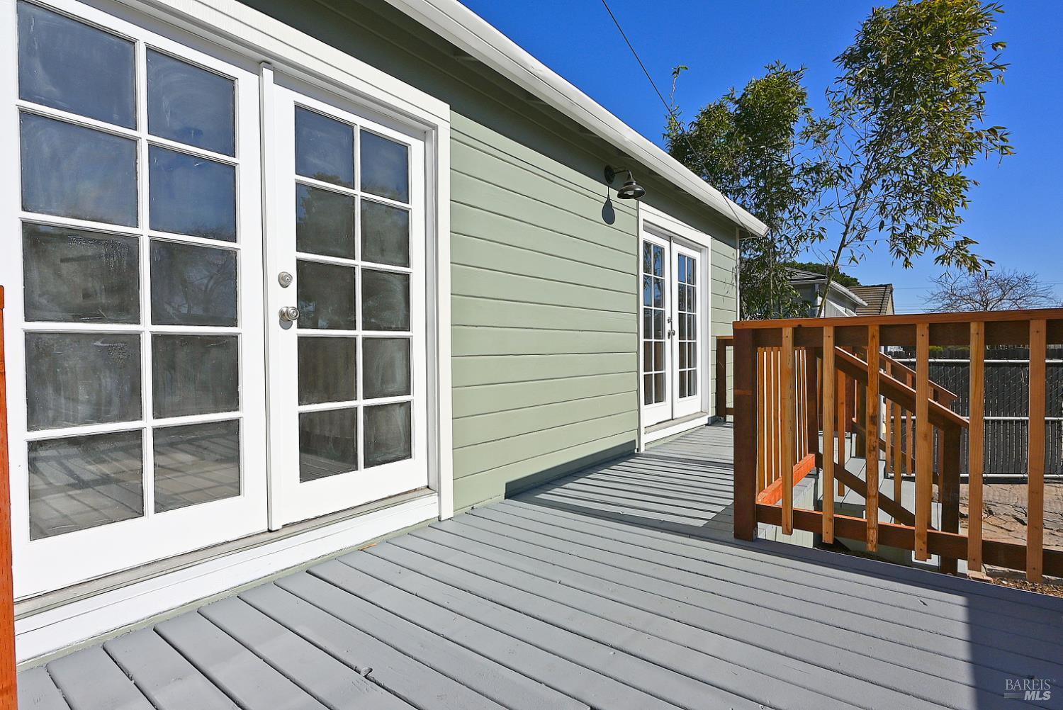 Detail Gallery Image 11 of 48 For 2610 Pacheco Blvd, Martinez,  CA 94553 - 2 Beds | 1 Baths