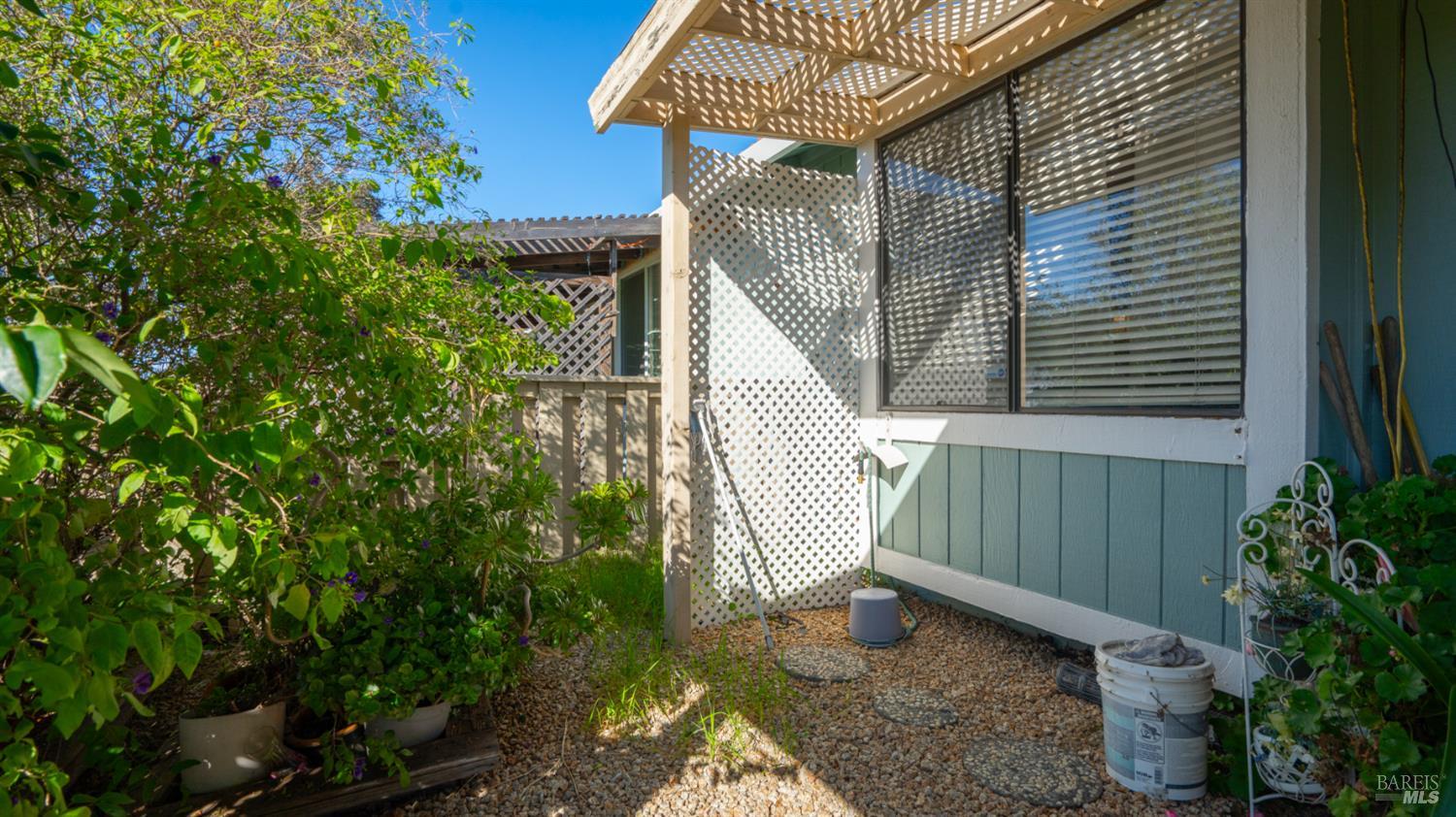 Detail Gallery Image 31 of 34 For 104 Bryce Way, Vacaville,  CA 95687 - 2 Beds | 2 Baths