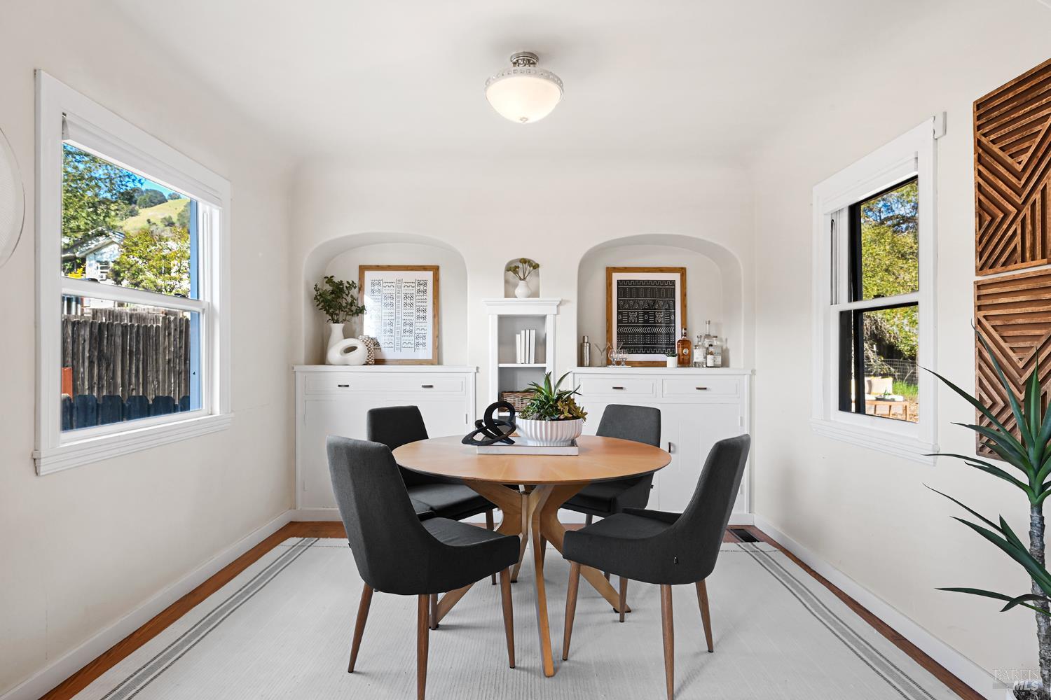 Detail Gallery Image 11 of 54 For 60 Sacramento Ave, San Anselmo,  CA 94960 - 2 Beds | 1 Baths