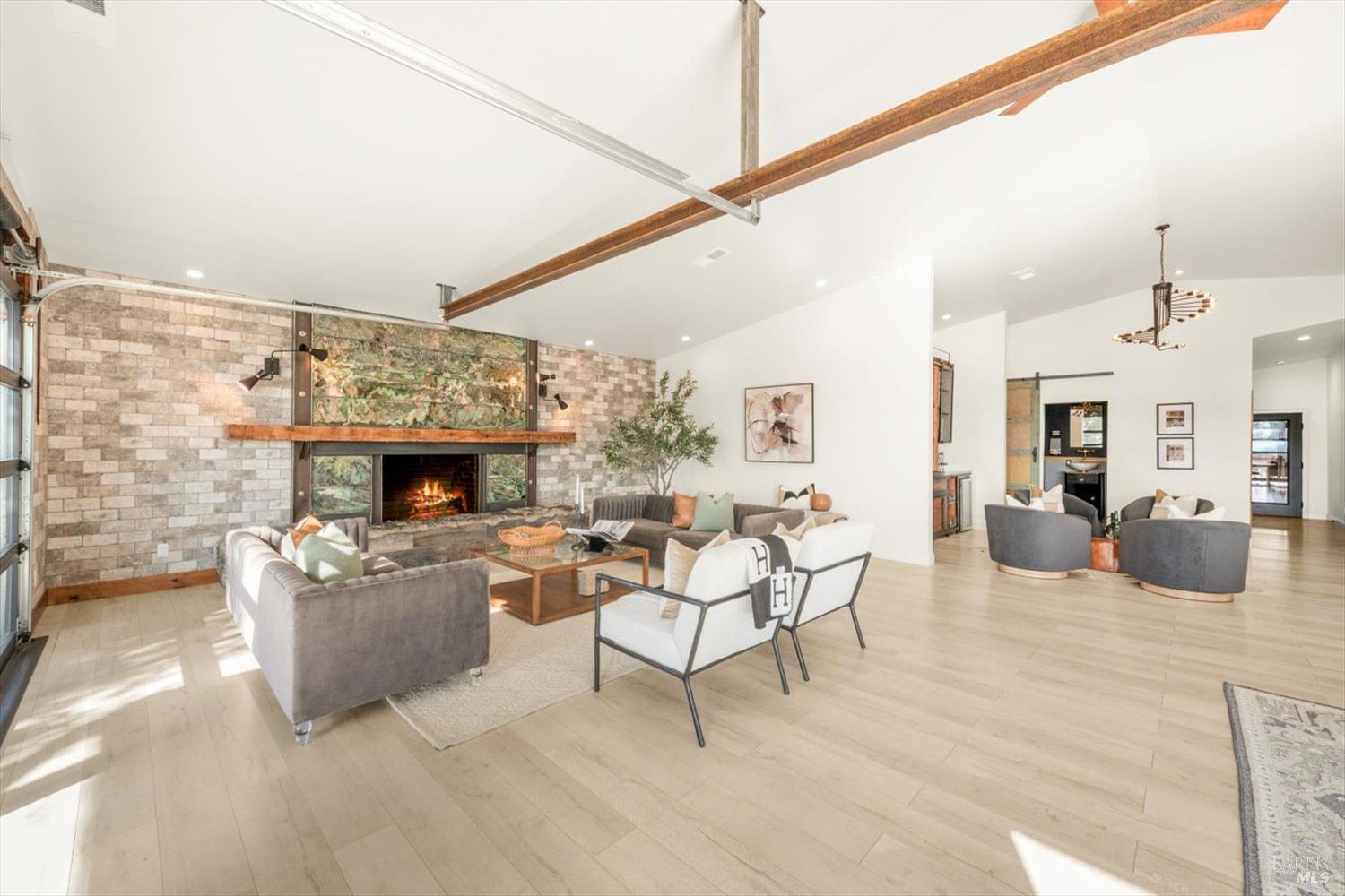 Detail Gallery Image 12 of 99 For 2135 E 2nd St, Benicia,  CA 94510 - 5 Beds | 4 Baths