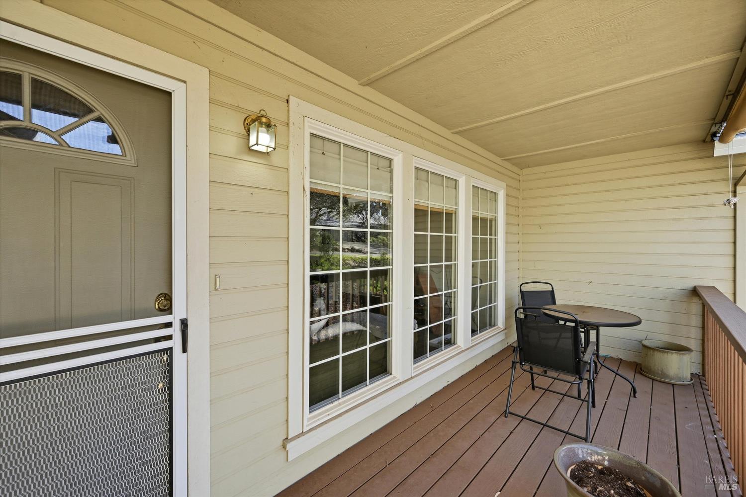 Detail Gallery Image 24 of 32 For 18286 North Shore Dr, Hidden Valley Lake,  CA 95467 - 3 Beds | 2 Baths