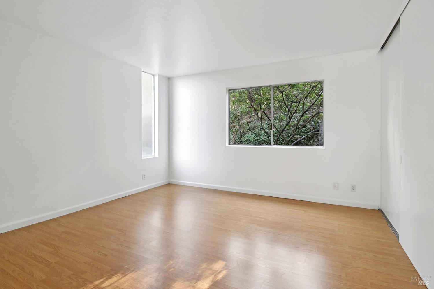 Detail Gallery Image 12 of 24 For 81 Anchorage Rd, Sausalito,  CA 94965 - 1 Beds | 1 Baths