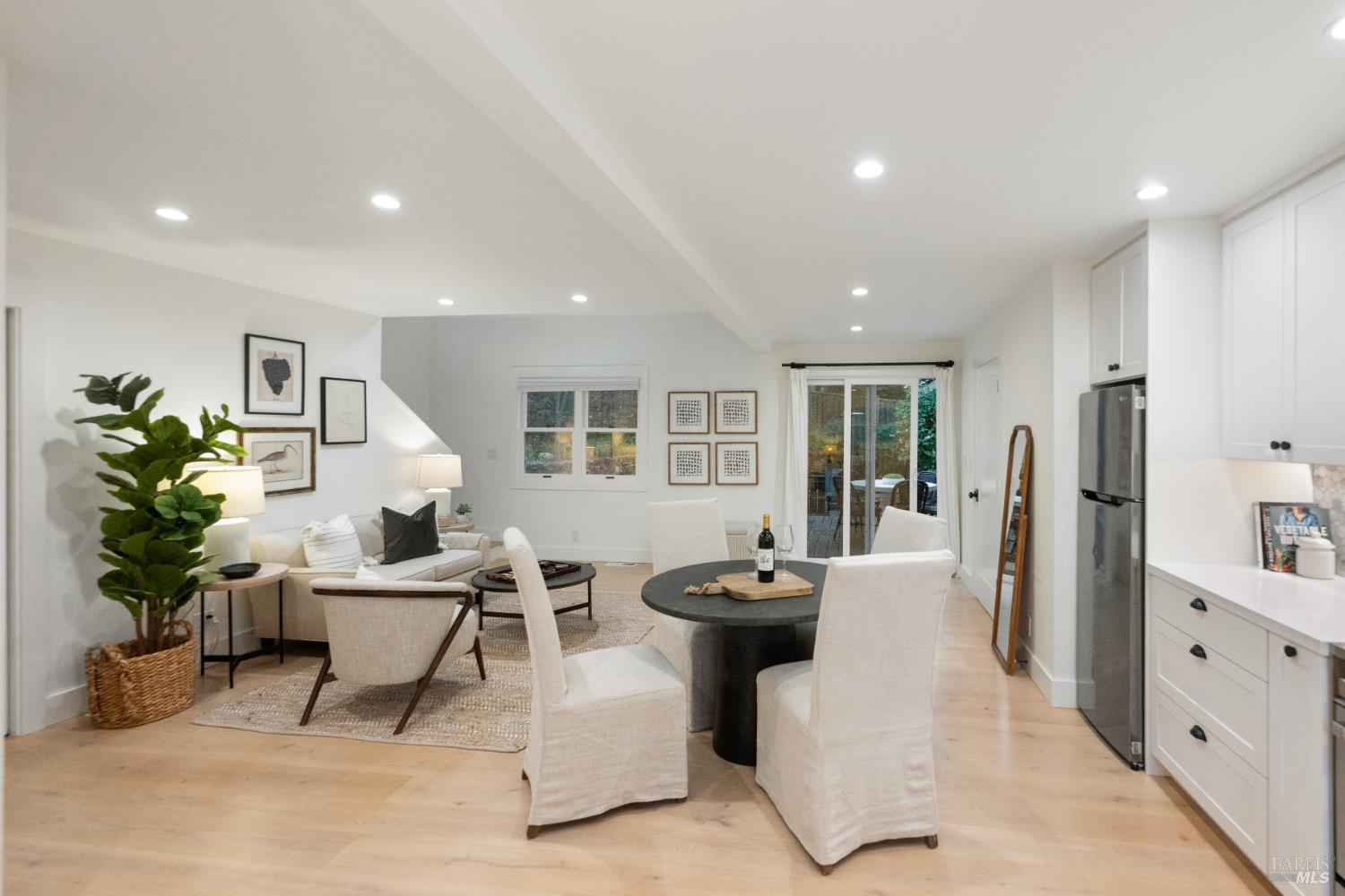 Detail Gallery Image 32 of 38 For 13605 Garric Ave, Glen Ellen,  CA 95442 - 5 Beds | 4/1 Baths