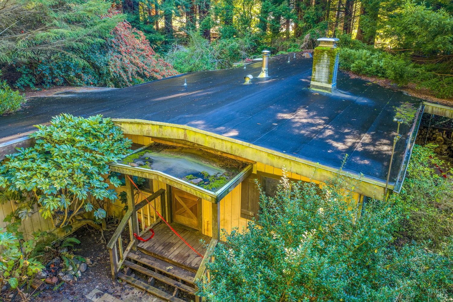 Detail Gallery Image 2 of 15 For 44720 Jack Peters Creek Rd, Mendocino,  CA 95460 - 3 Beds | 2 Baths
