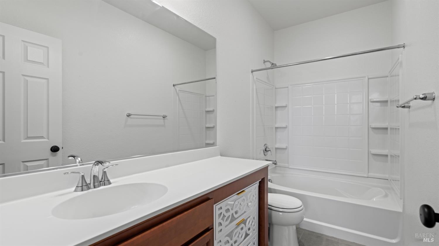 Detail Gallery Image 12 of 48 For 801 Billhook Dr, Vacaville,  CA 95687 - 3 Beds | 2 Baths