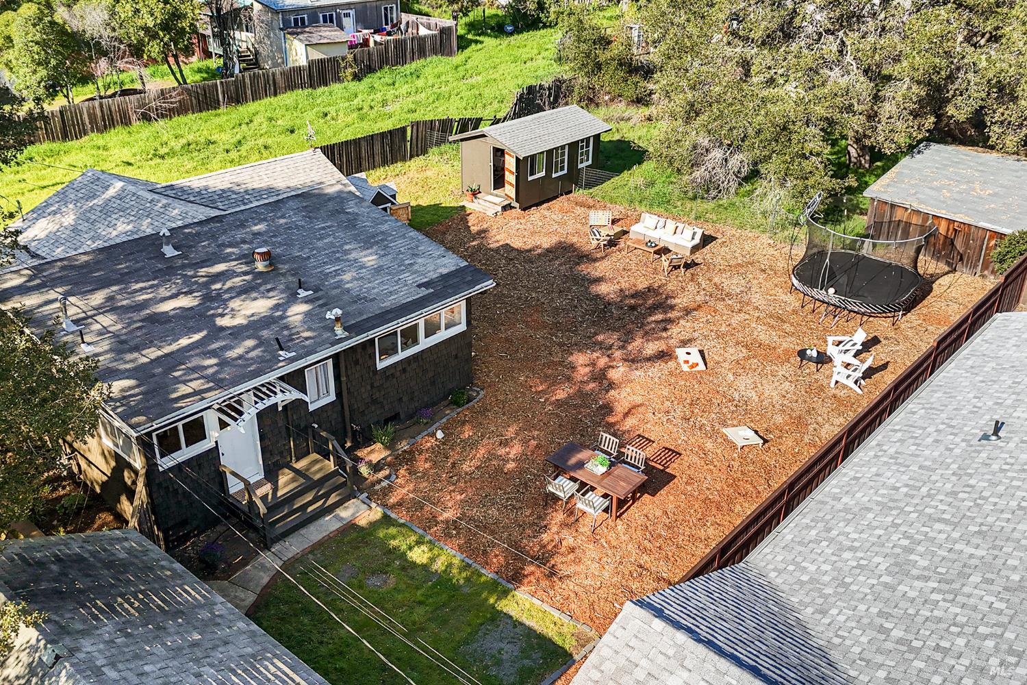 Detail Gallery Image 2 of 54 For 60 Sacramento Ave, San Anselmo,  CA 94960 - 2 Beds | 1 Baths