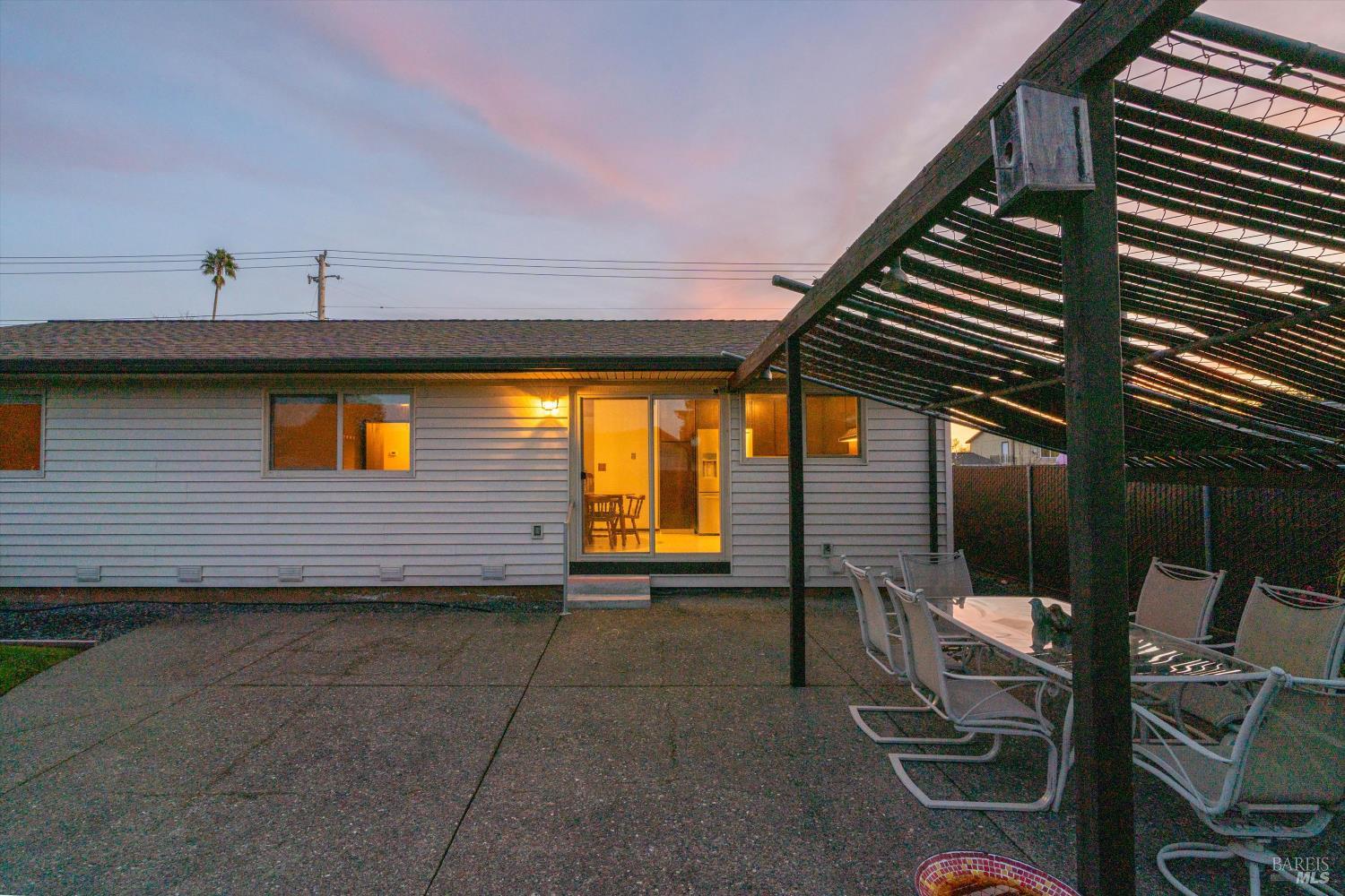 Detail Gallery Image 52 of 54 For 1477 Russell Ave, Santa Rosa,  CA 95403 - 3 Beds | 2 Baths