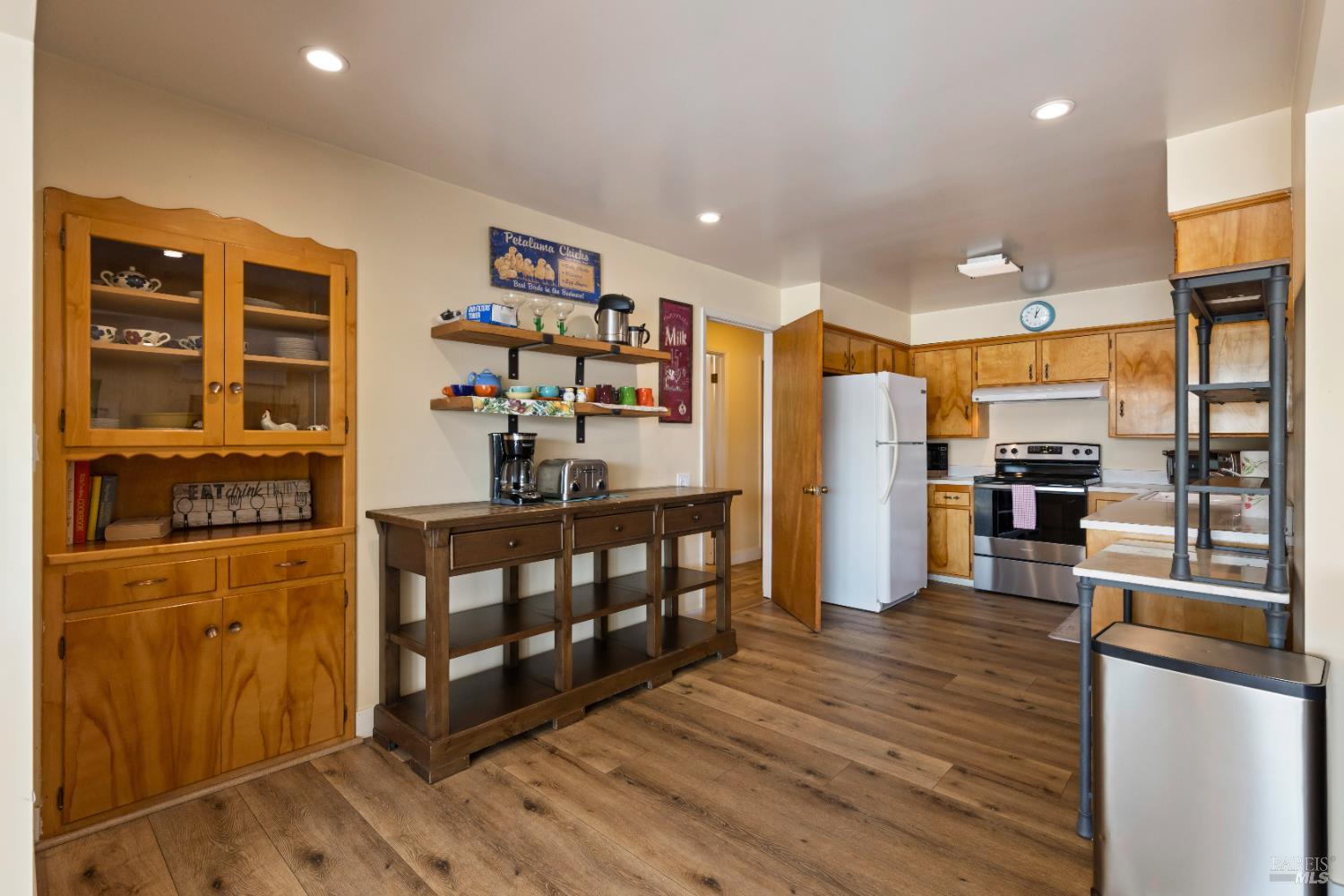 Detail Gallery Image 12 of 63 For 11145 E Highway 20 Unkn, Clearlake Oaks,  CA 95423 - 4 Beds | 2/1 Baths