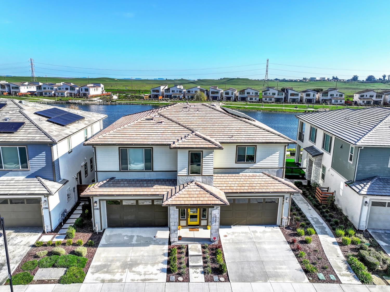 Detail Gallery Image 3 of 79 For 2282 Solace Vis, Fairfield,  CA 94533 - 2 Beds | 2 Baths