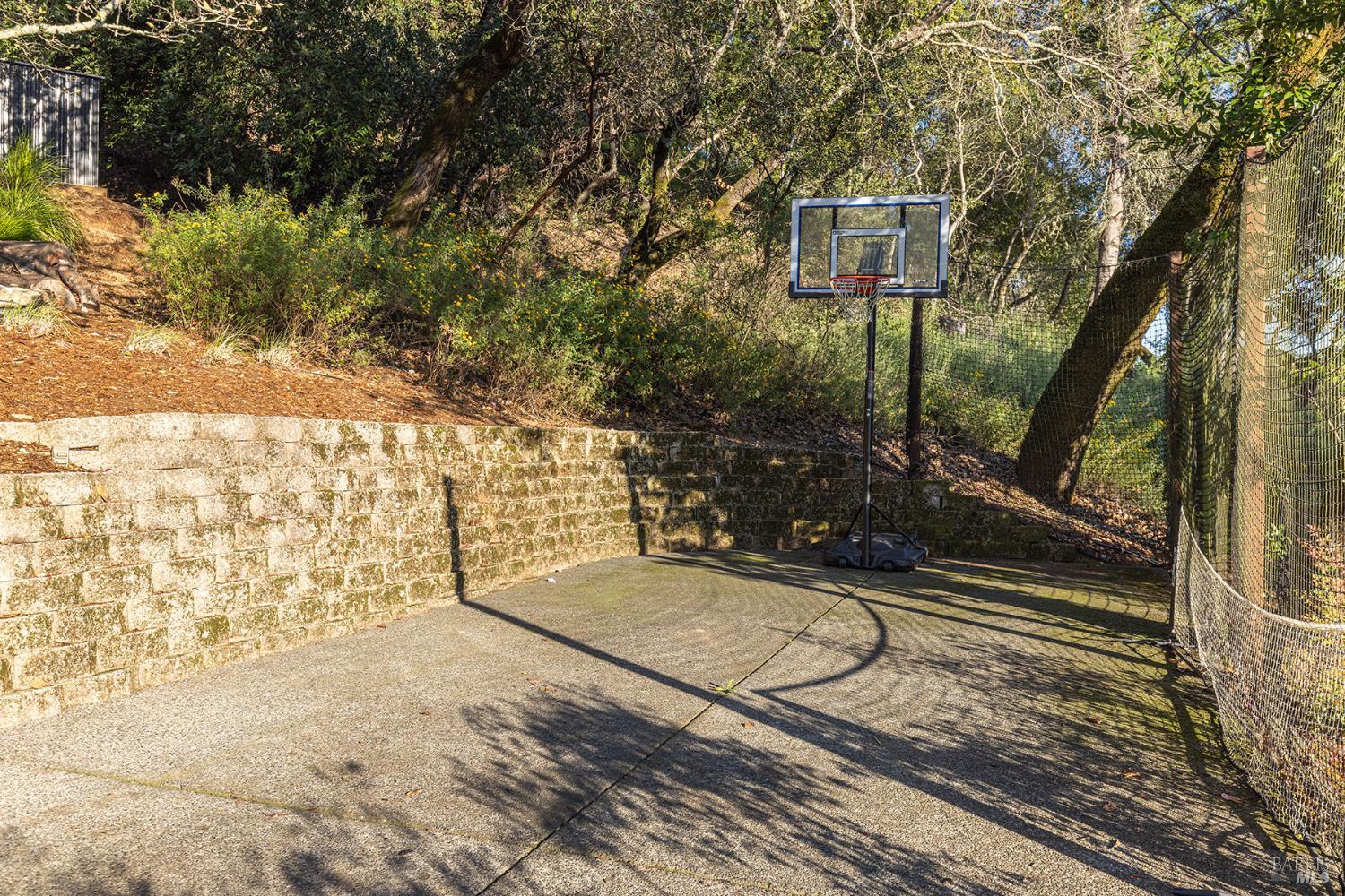 Detail Gallery Image 41 of 48 For 1625 Madrone Ave, Healdsburg,  CA 95448 - 3 Beds | 2 Baths