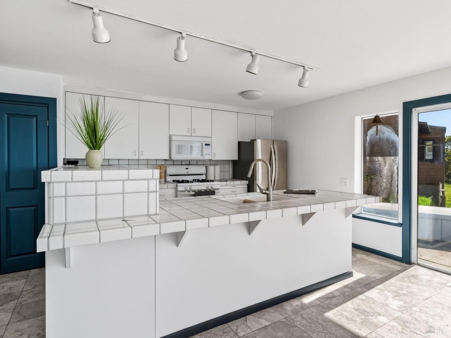 Detail Gallery Image 20 of 61 For 14800 Navarro Way, Manchester,  CA 95459 - 4 Beds | 3 Baths