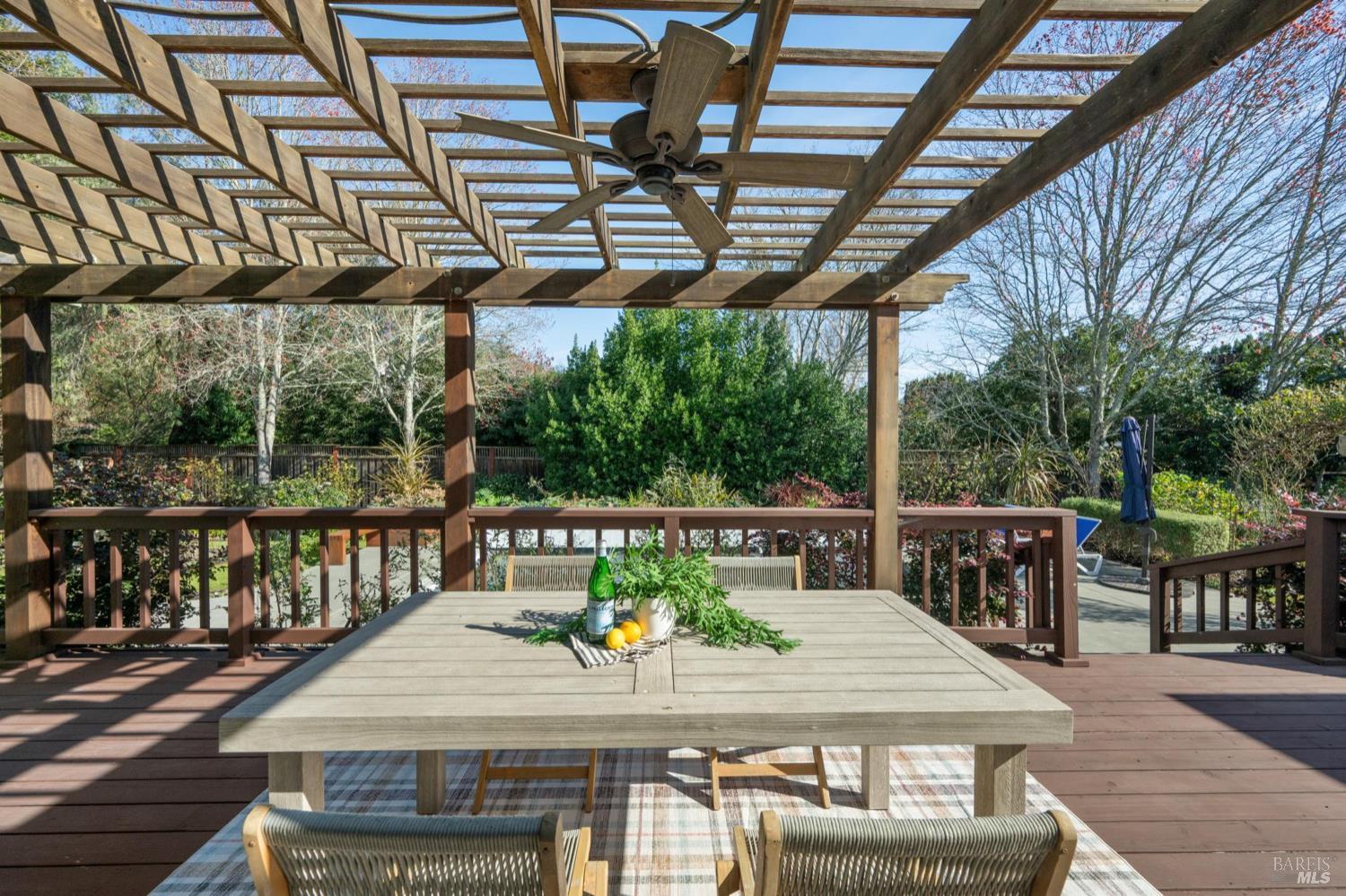 Detail Gallery Image 56 of 69 For 446 Tee Ct, Healdsburg,  CA 95448 - 4 Beds | 3 Baths