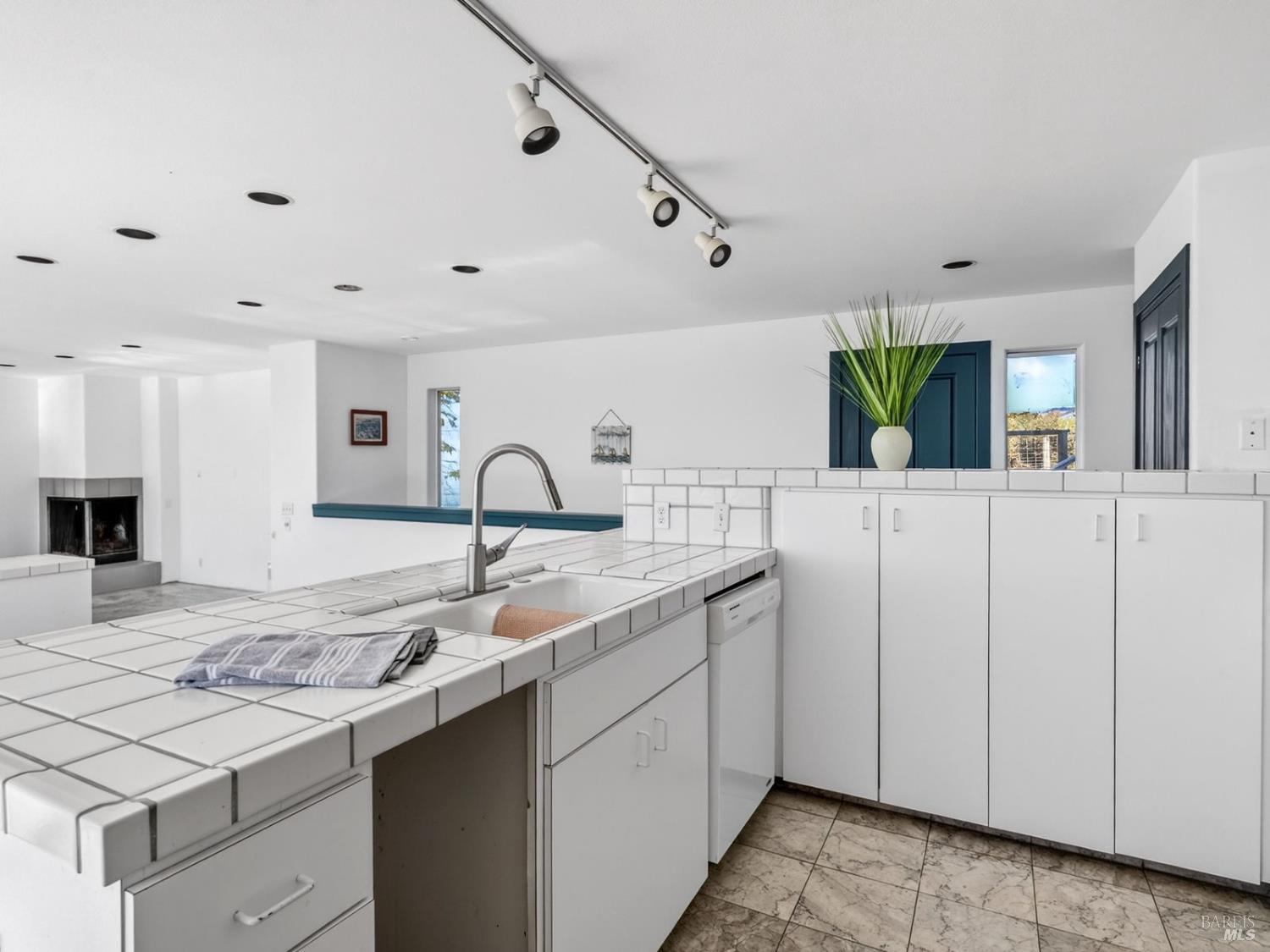 Detail Gallery Image 18 of 61 For 14800 Navarro Way, Manchester,  CA 95459 - 4 Beds | 3 Baths