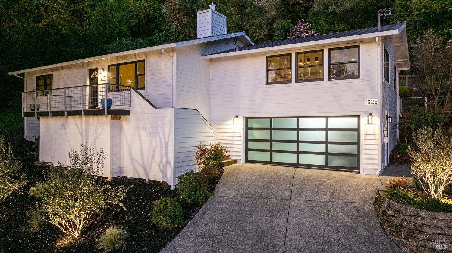 Detail Gallery Image 47 of 48 For 1625 Madrone Ave, Healdsburg,  CA 95448 - 3 Beds | 2 Baths