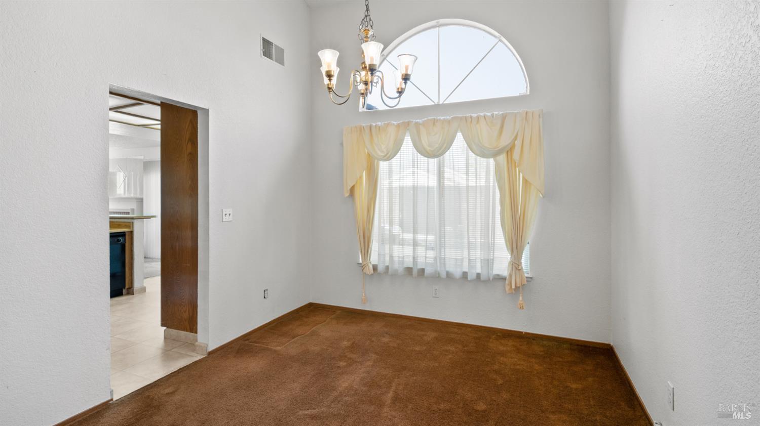 Detail Gallery Image 9 of 45 For 22 Brighton Dr, Vallejo,  CA 94591 - 4 Beds | 3 Baths