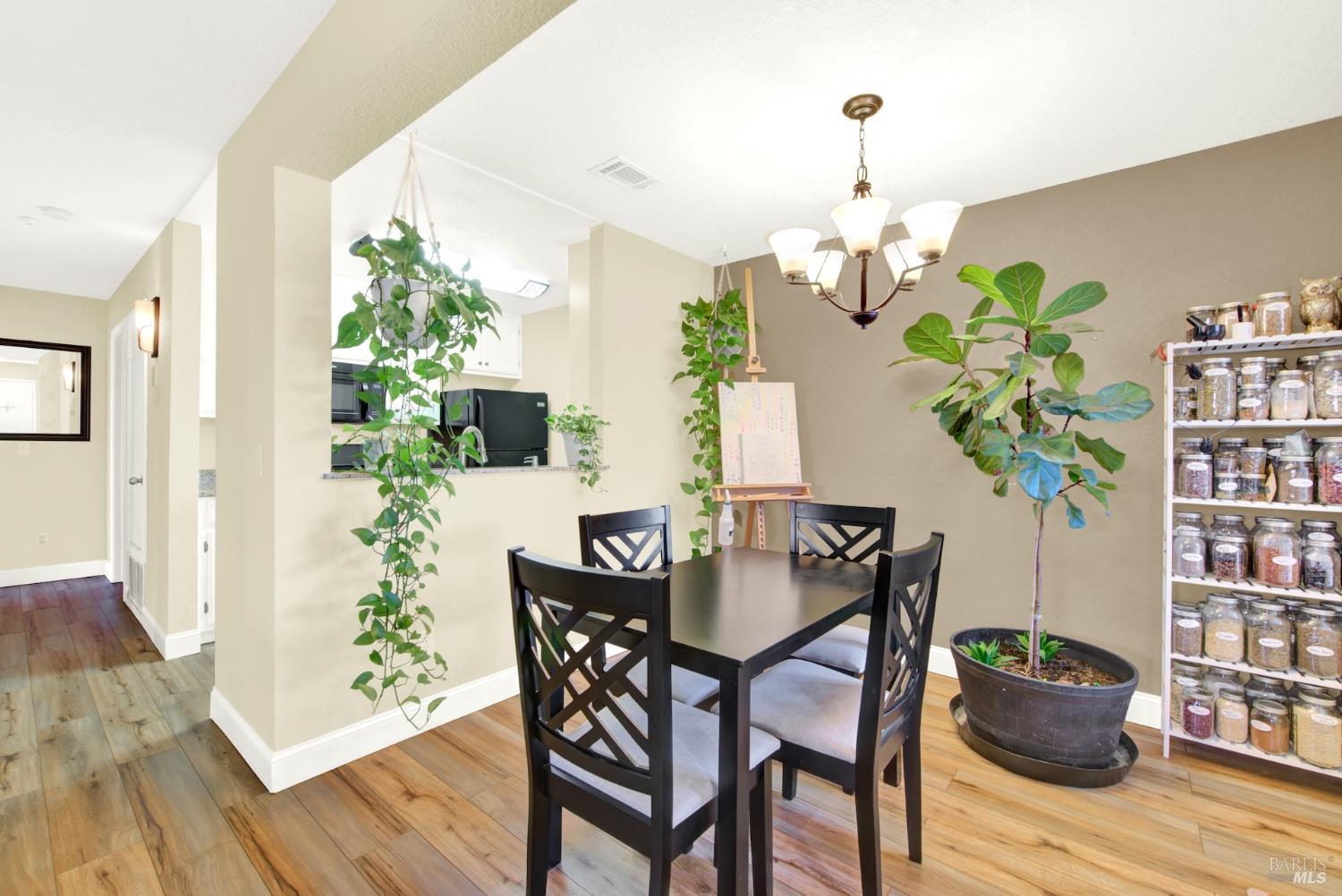 Detail Gallery Image 14 of 55 For 1801 Marshall Rd #801,  Vacaville,  CA 95687 - 2 Beds | 2 Baths