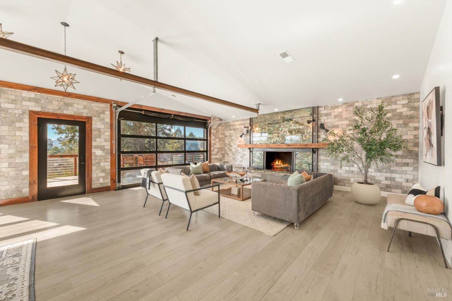 Detail Gallery Image 8 of 99 For 2135 E 2nd St, Benicia,  CA 94510 - 5 Beds | 4 Baths