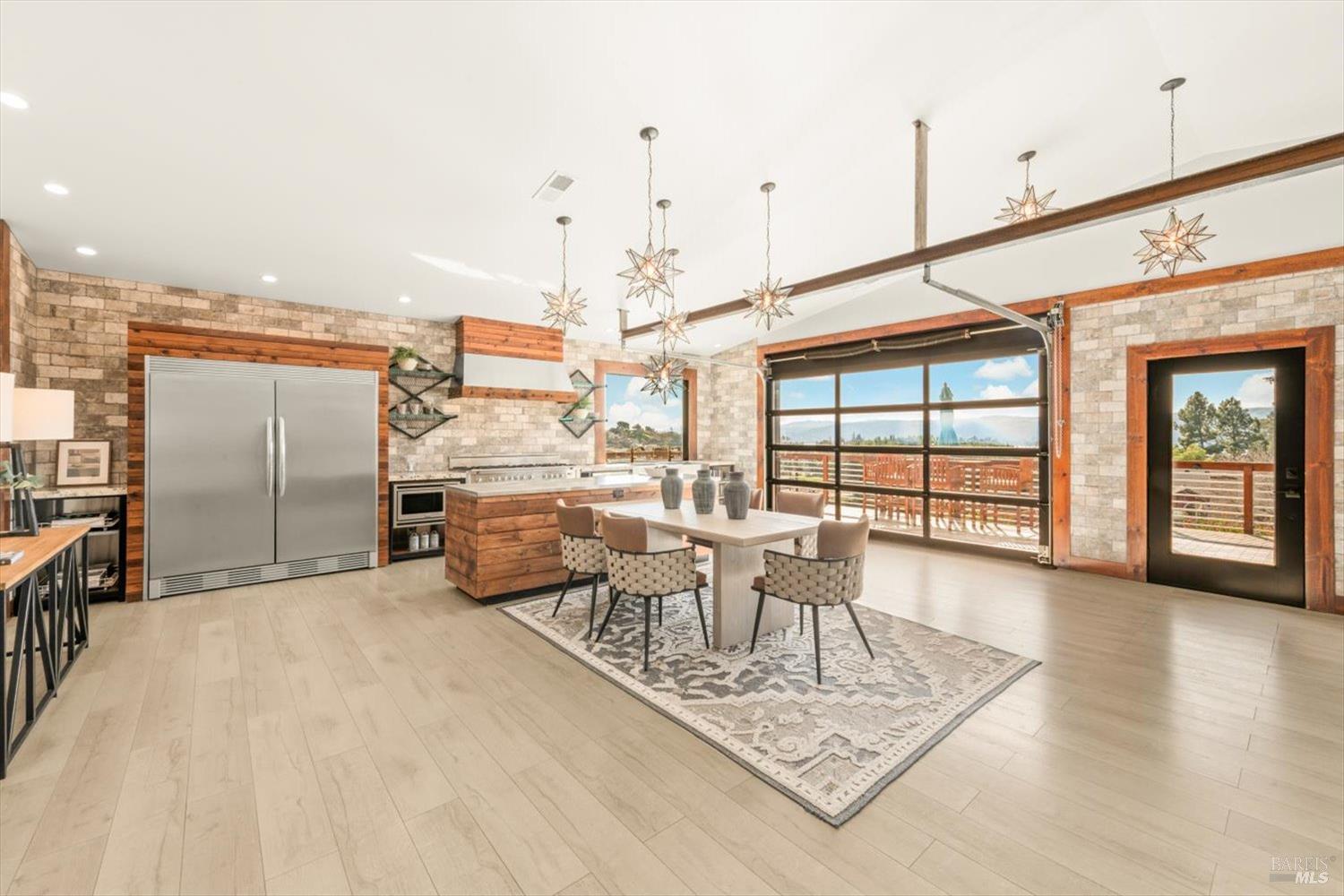 Detail Gallery Image 15 of 99 For 2135 E 2nd St, Benicia,  CA 94510 - 5 Beds | 4 Baths