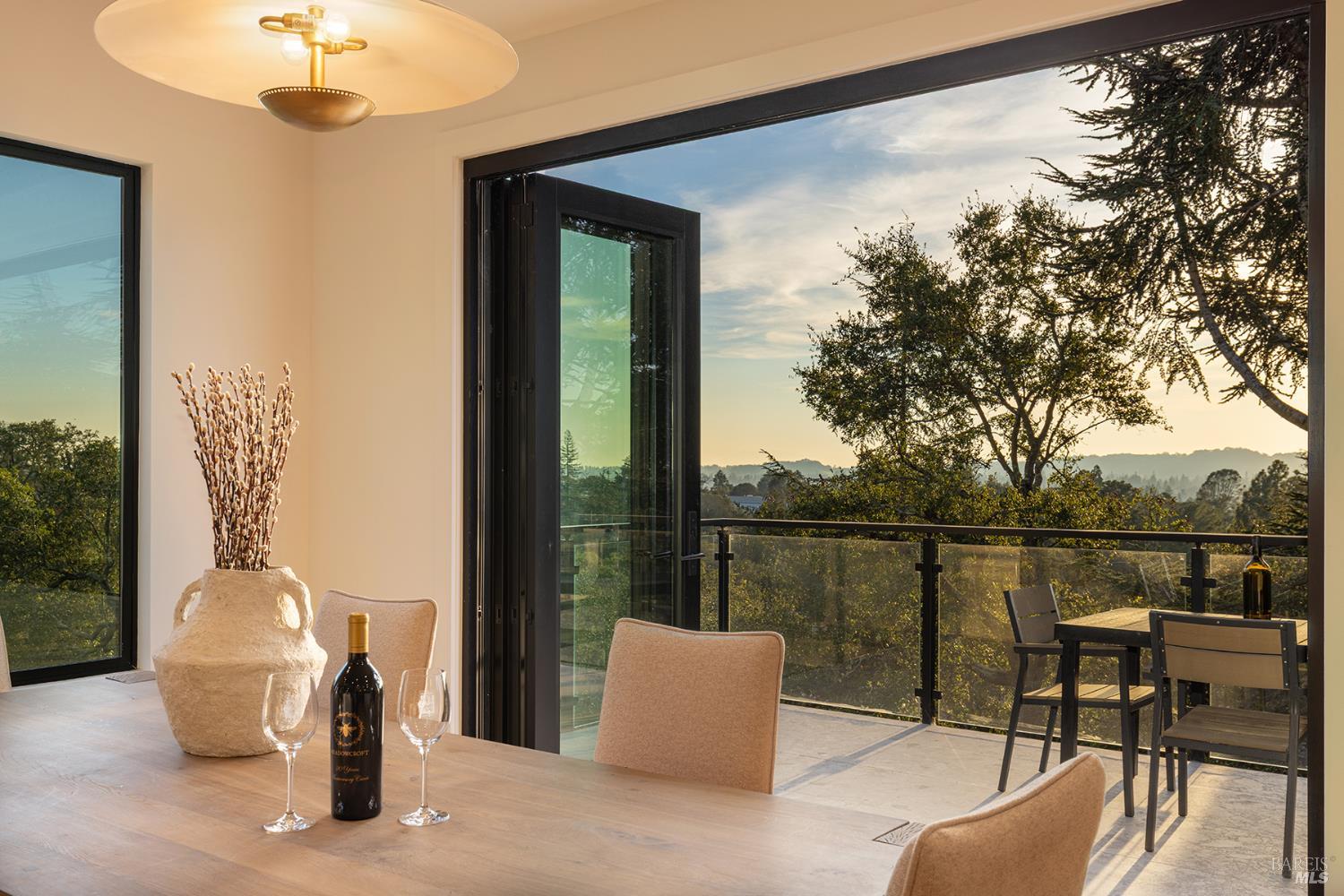 Detail Gallery Image 12 of 74 For 559 E Spring St, Napa,  CA 94559 - 3 Beds | 3/2 Baths