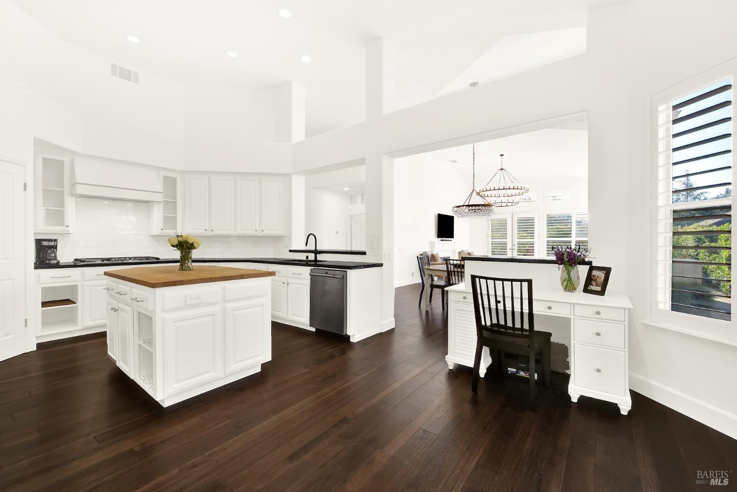 Detail Gallery Image 14 of 63 For 2897 Quail Hollow Dr, Fairfield,  CA 94534 - 3 Beds | 2 Baths