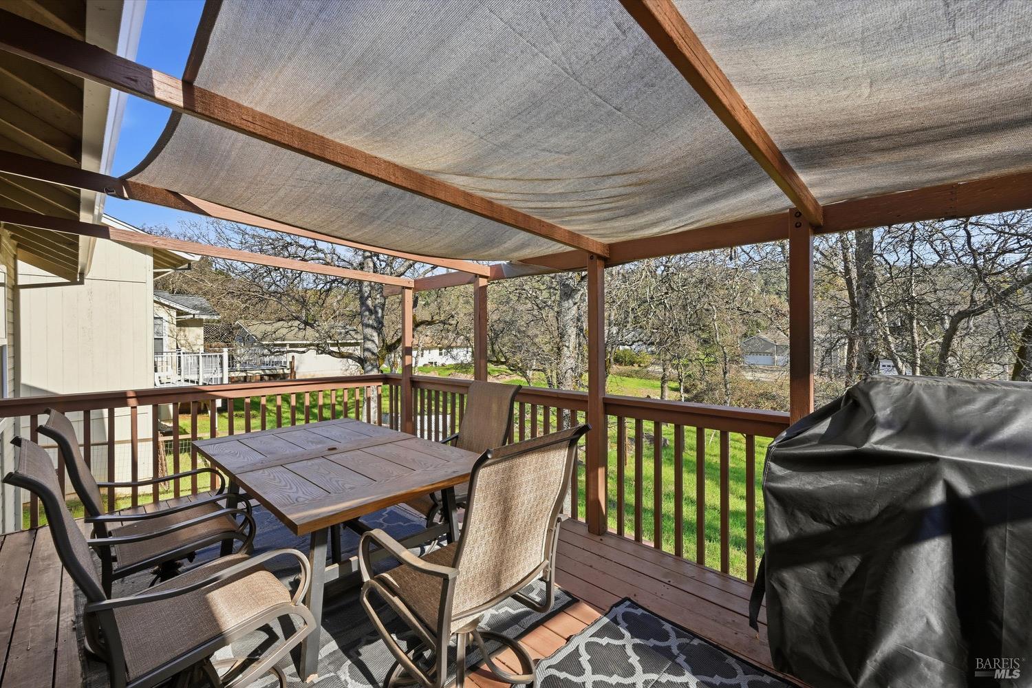 Detail Gallery Image 19 of 32 For 18286 North Shore Dr, Hidden Valley Lake,  CA 95467 - 3 Beds | 2 Baths