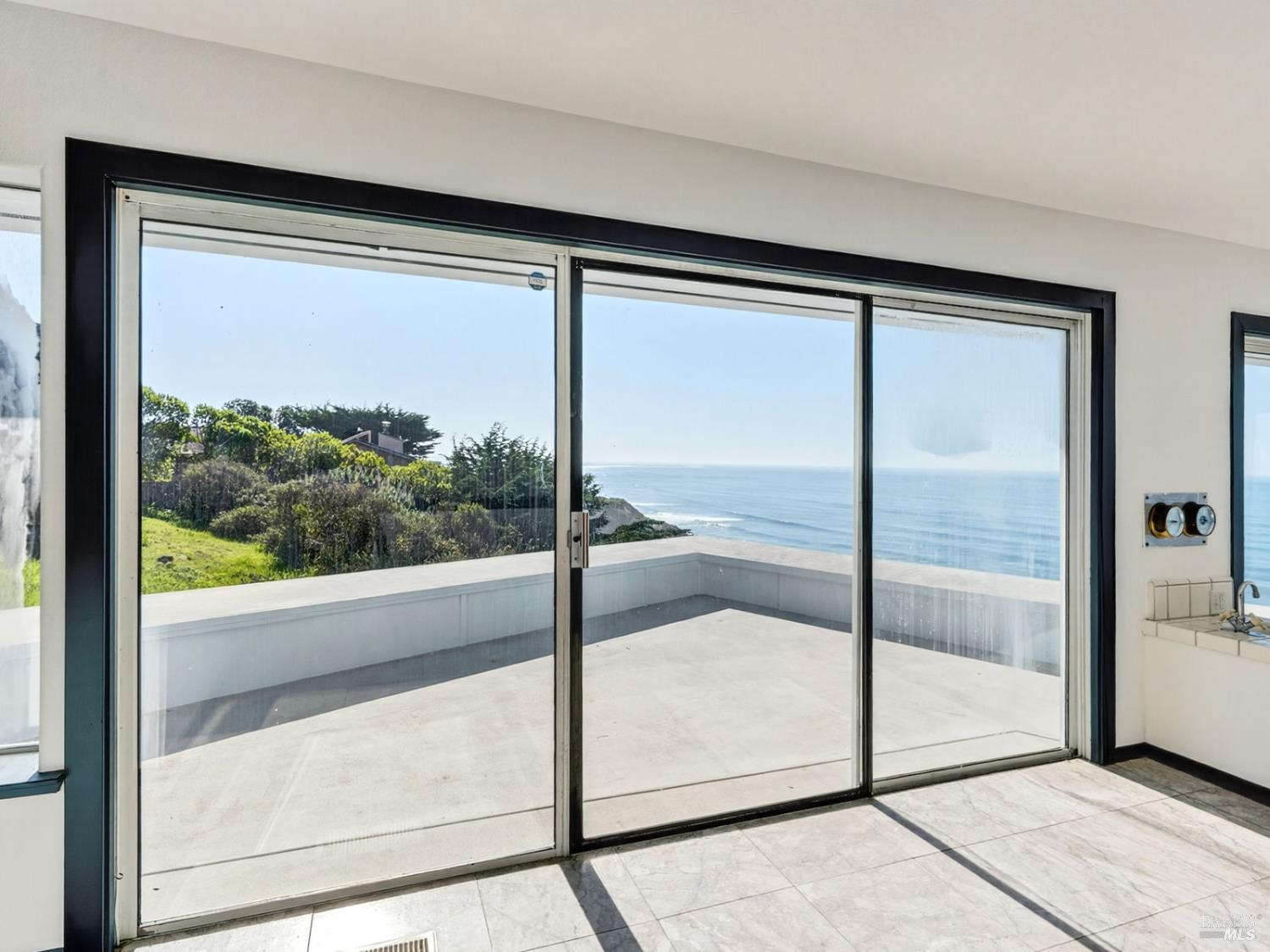 Detail Gallery Image 15 of 61 For 14800 Navarro Way, Manchester,  CA 95459 - 4 Beds | 3 Baths